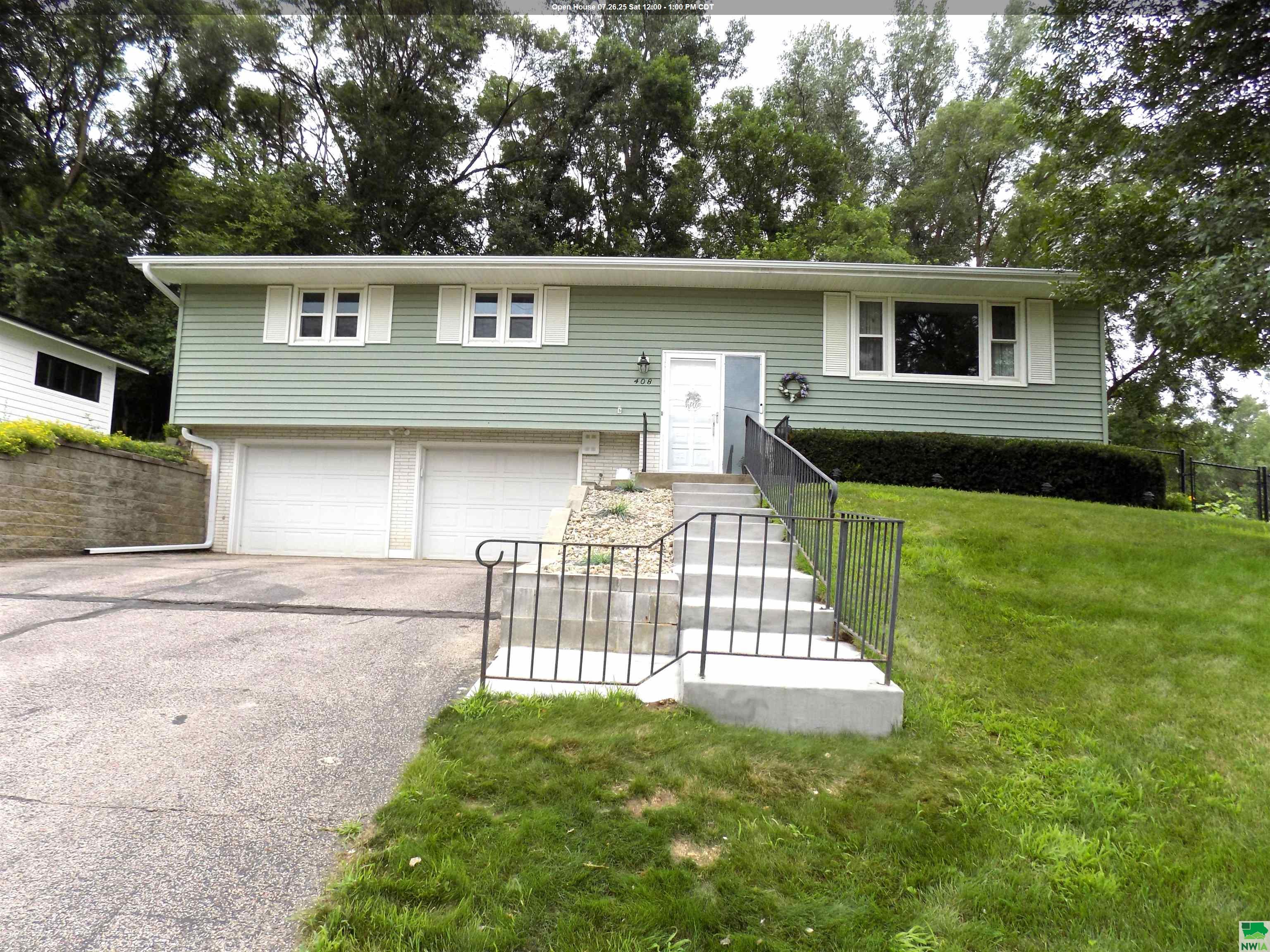 408 39TH ST, Sioux City, IA 51104 
