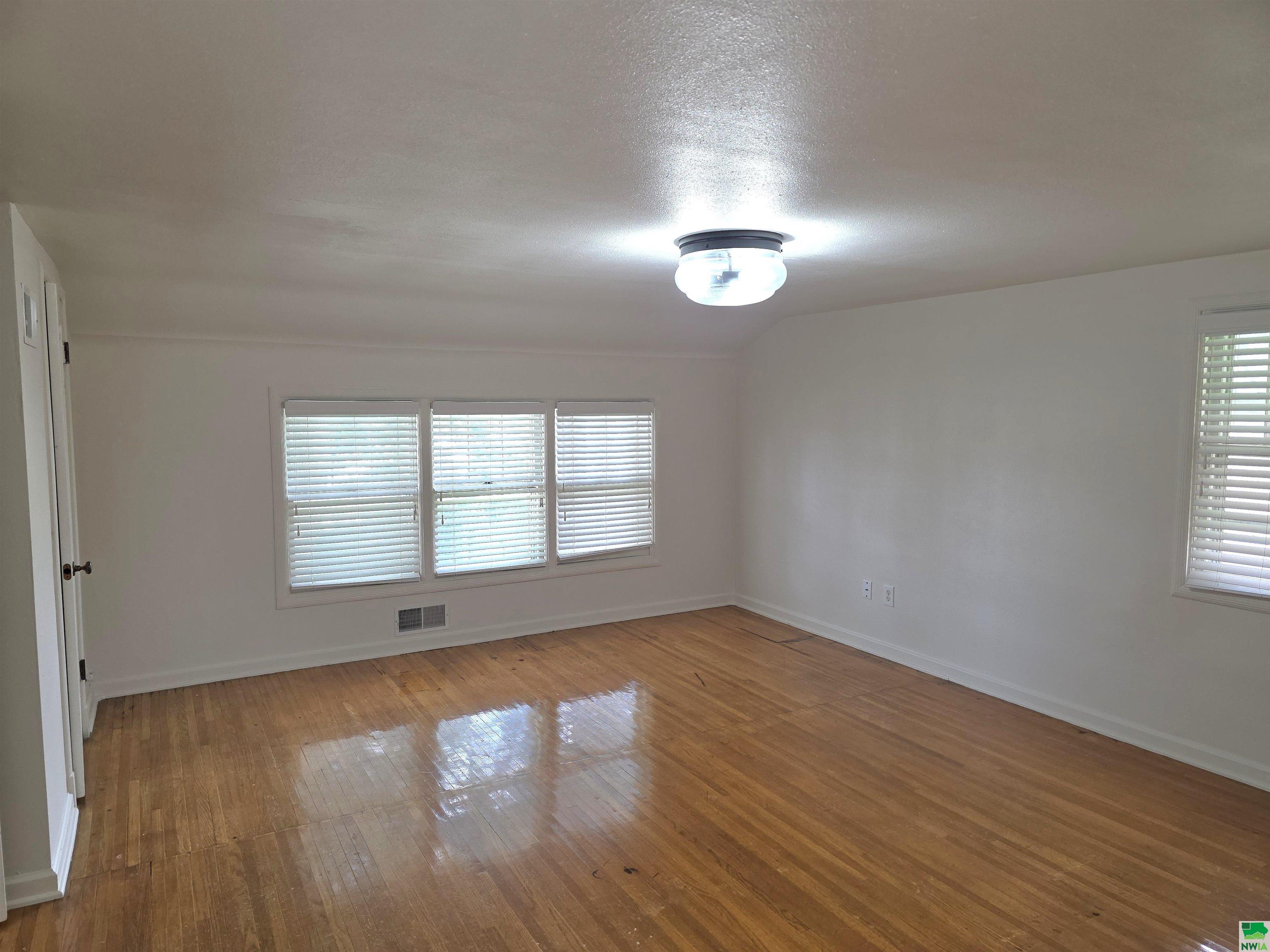 MLS #829458