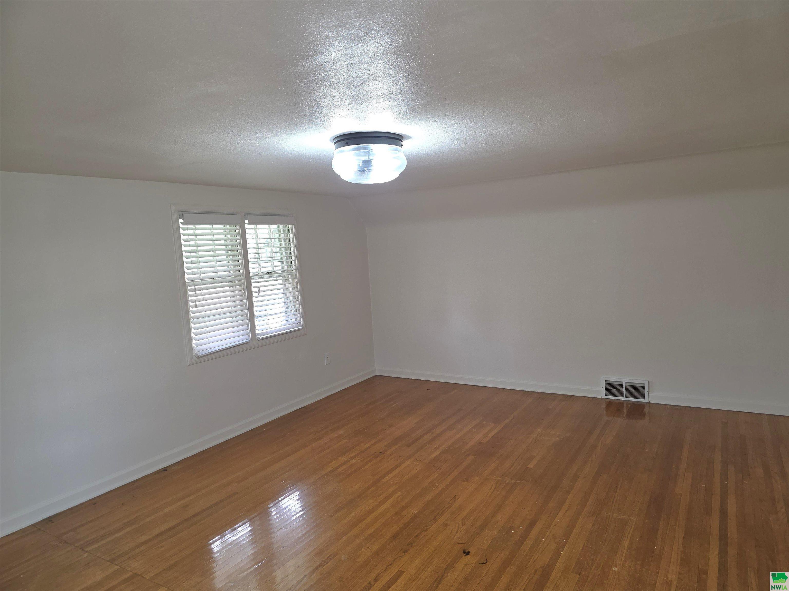 MLS #829458