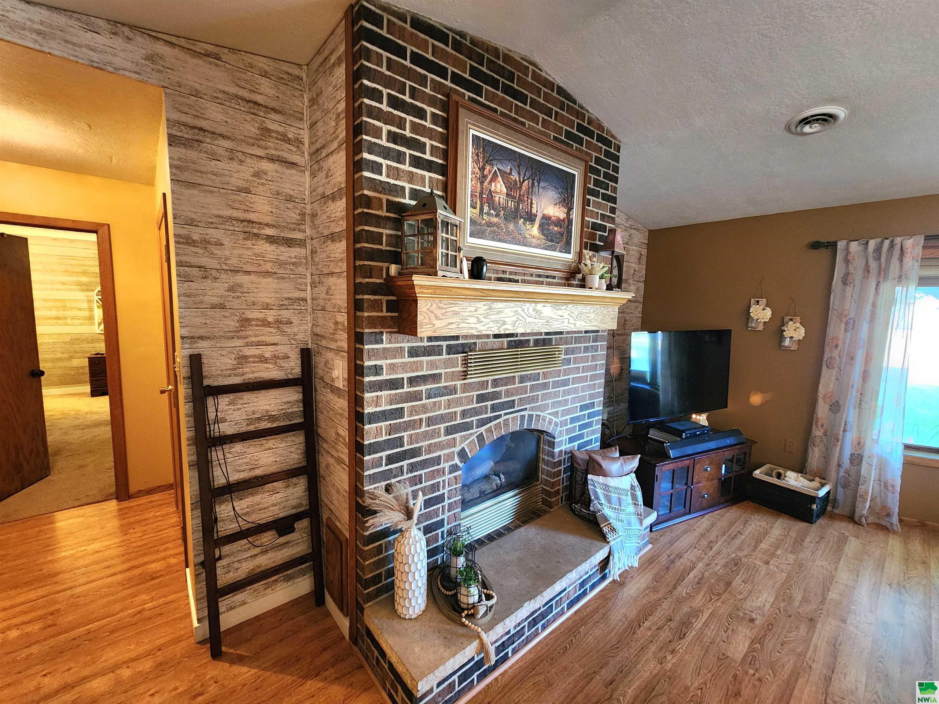 MLS #829460