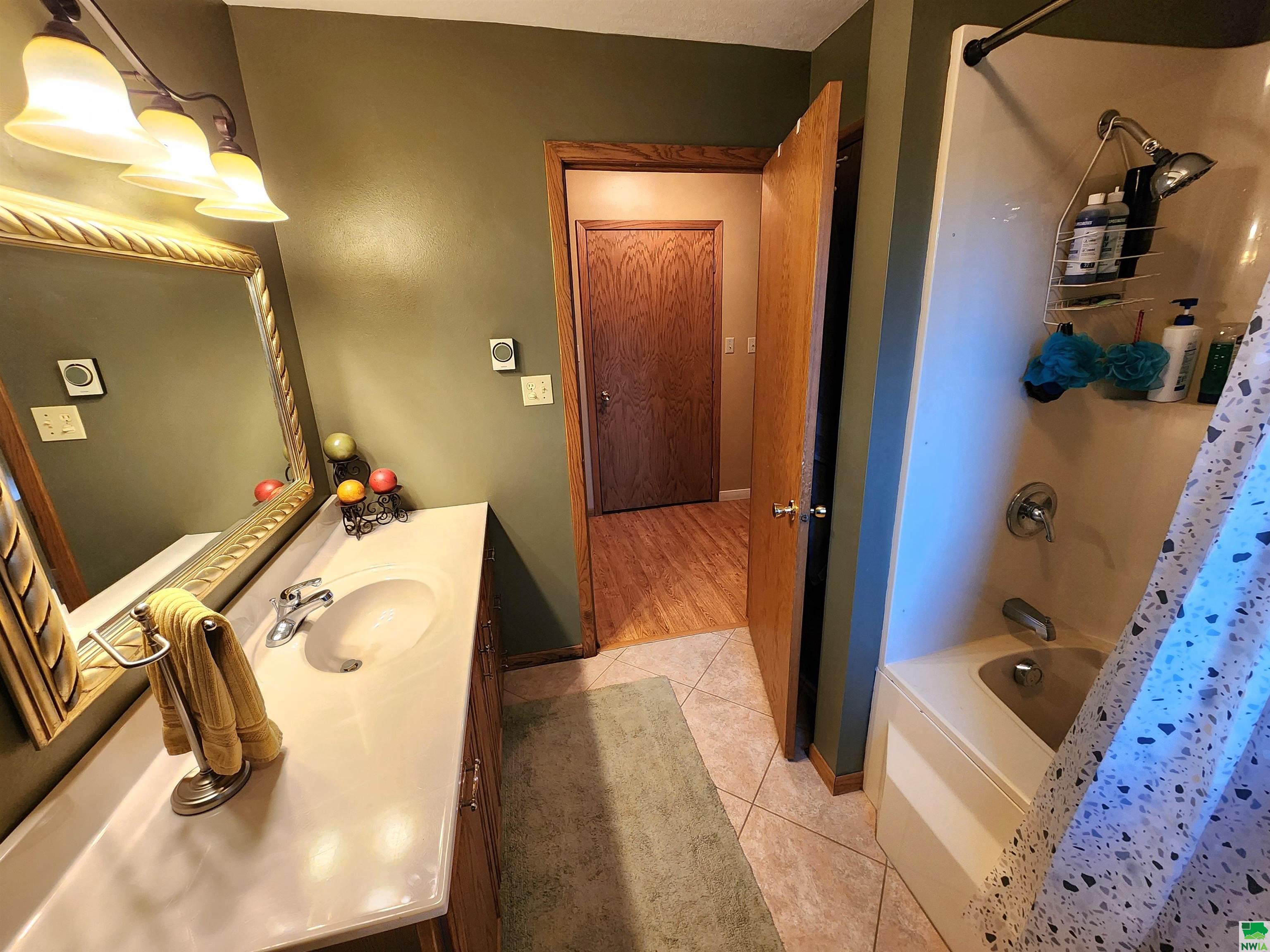 MLS #829460