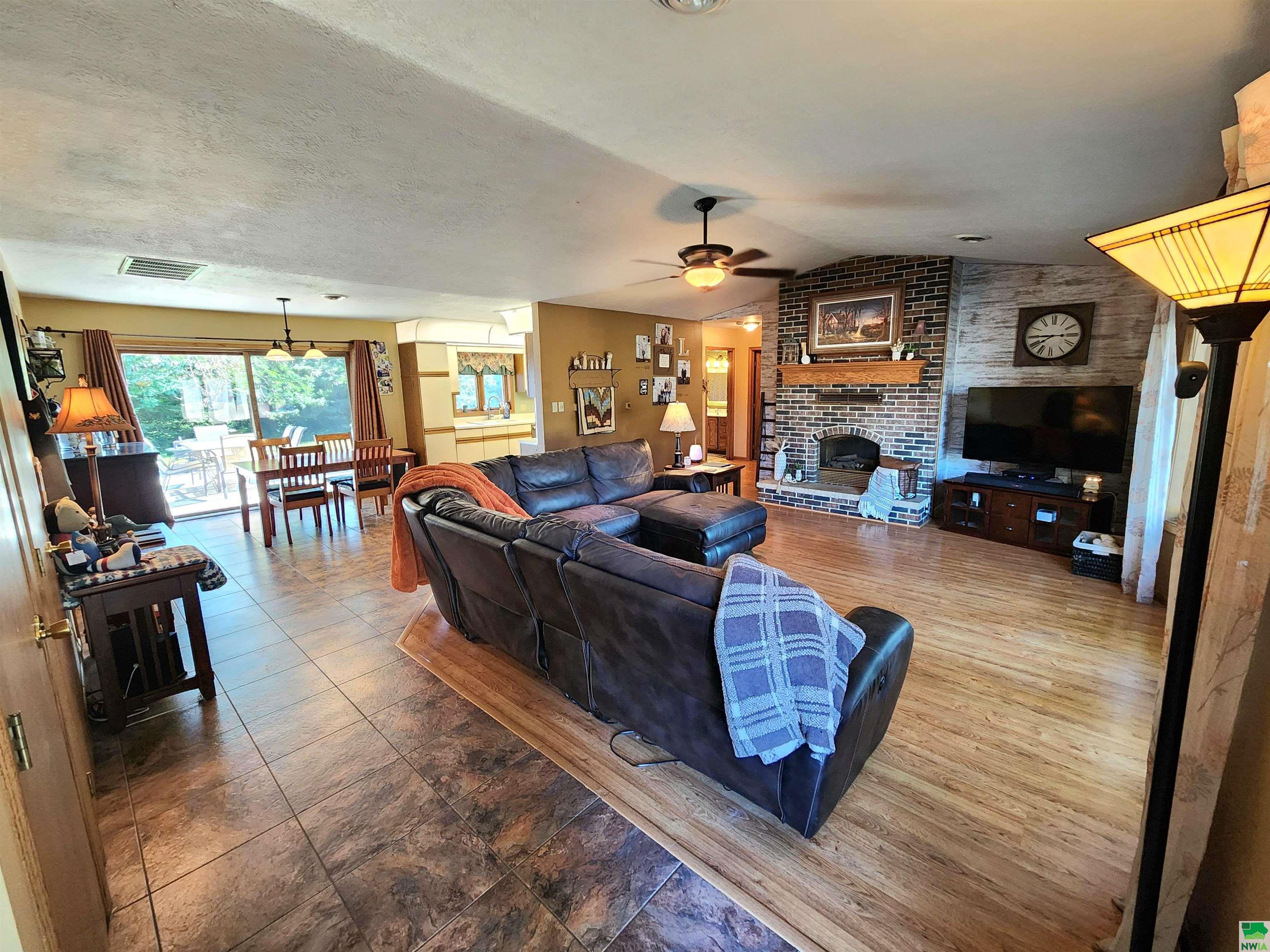 MLS #829460