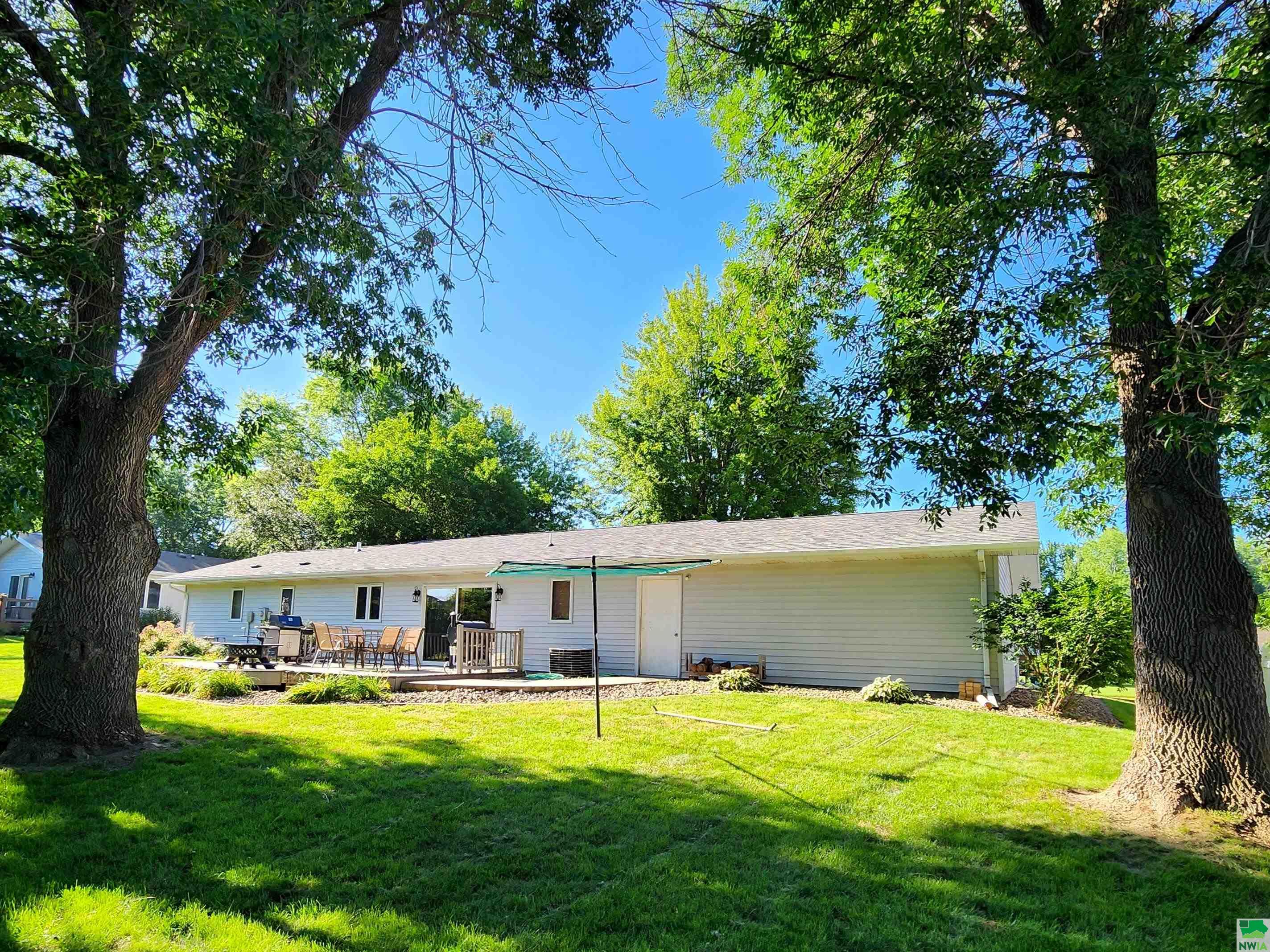MLS #829460