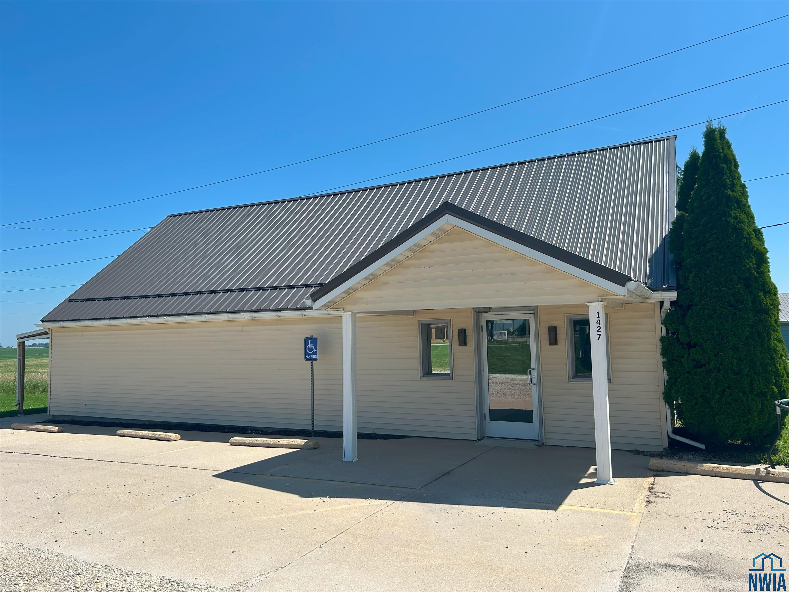 1427 Milwaukee W, Storm Lake, IA 50588 