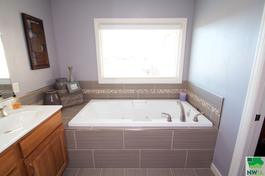 MLS #829470