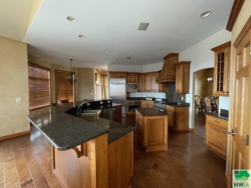 MLS #829483