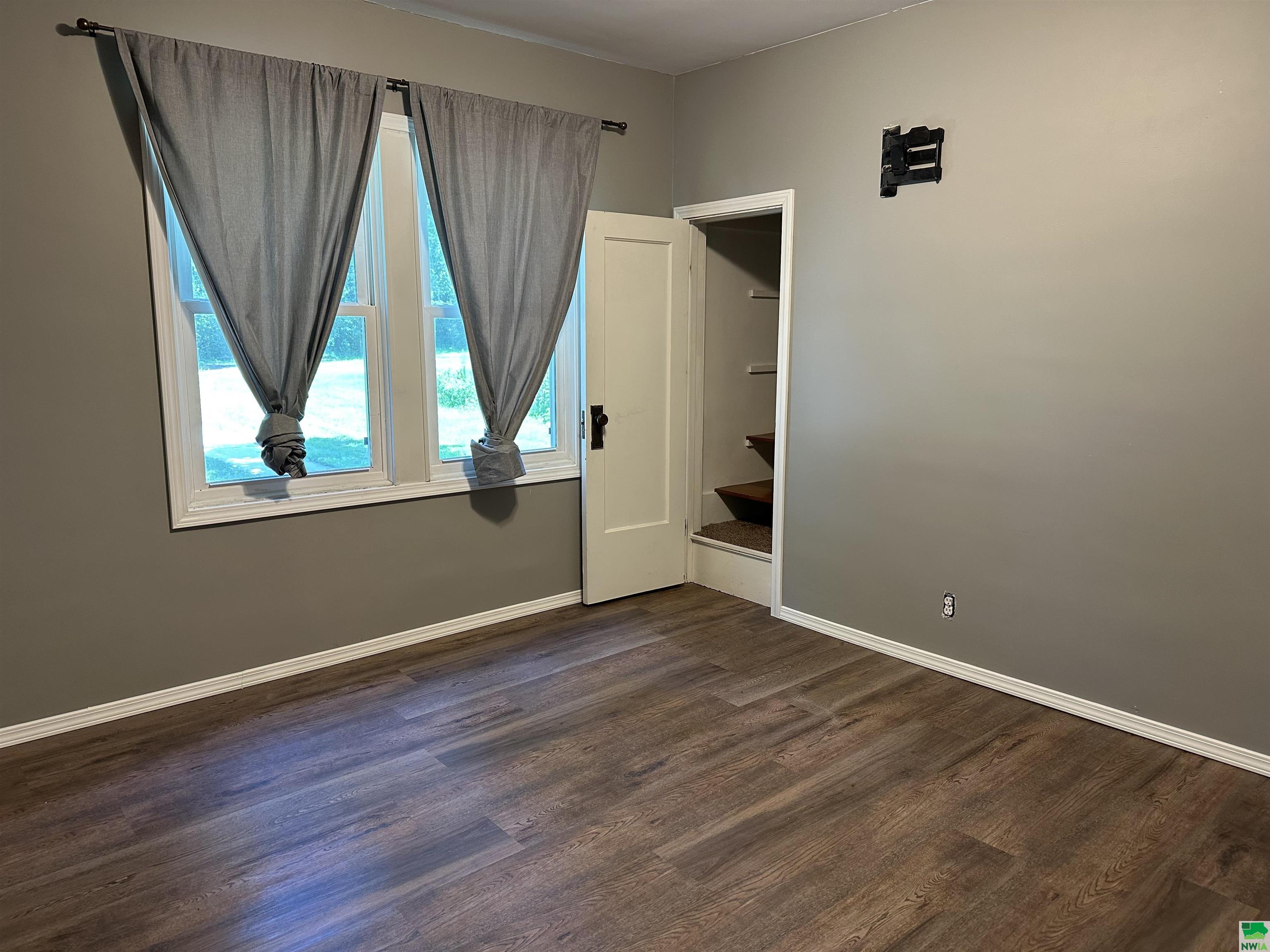 MLS #829489