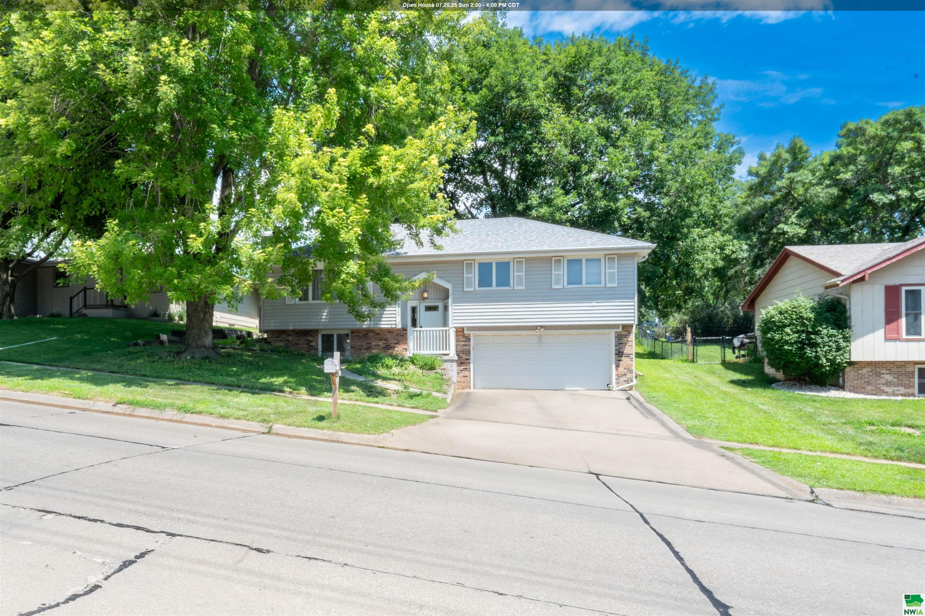 3020 Cypress St. S, Sioux City, IA 51106 