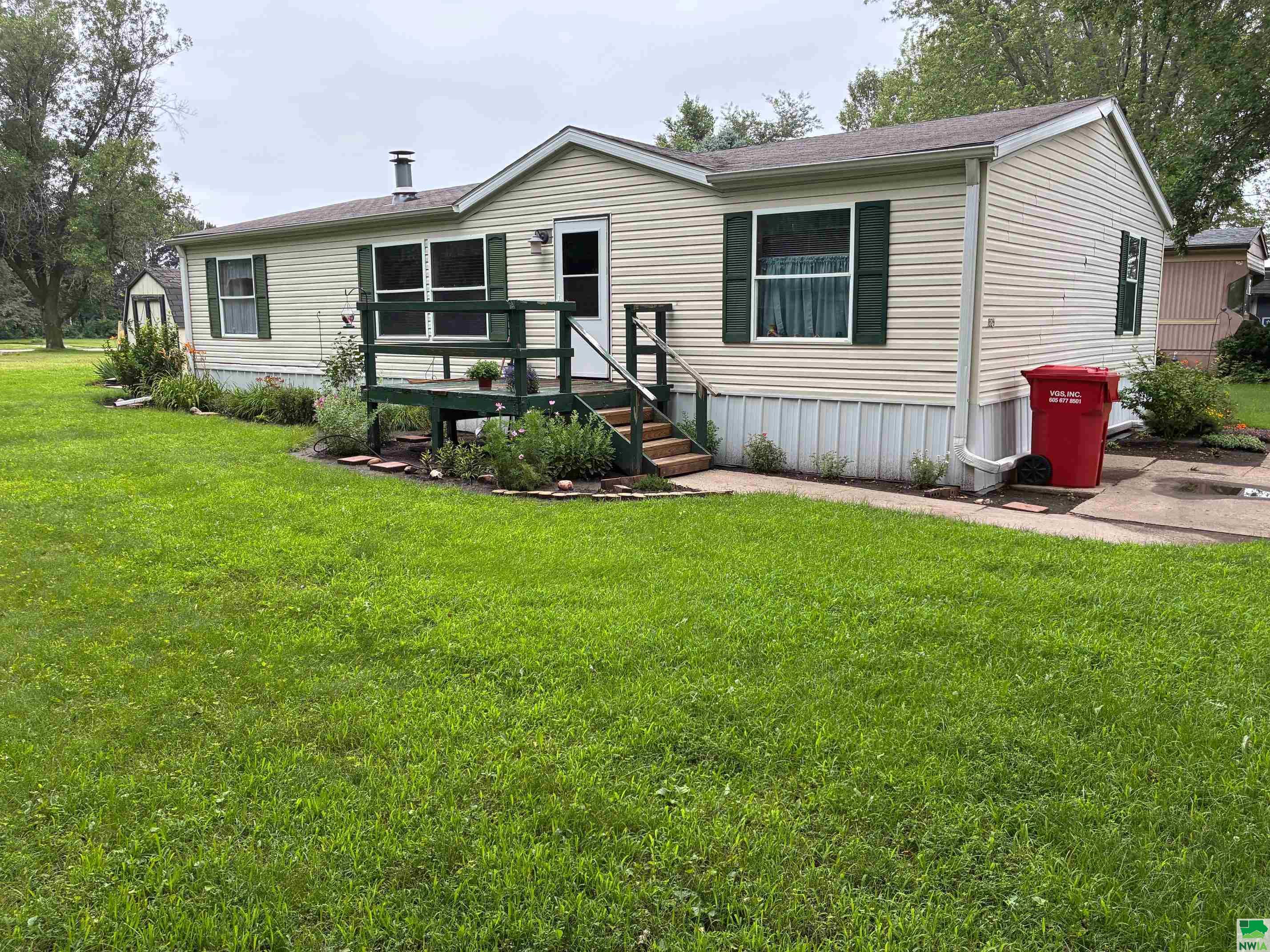 1026 Tom St., Vermillion, SD 57069 