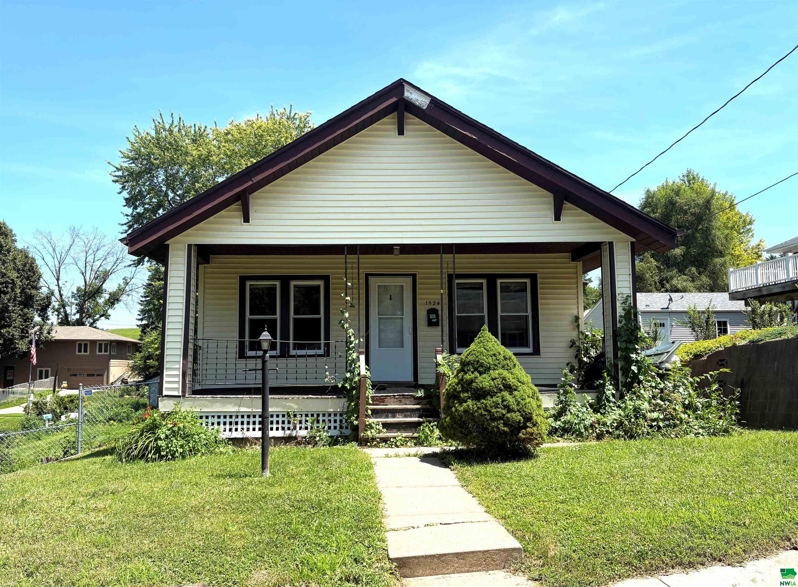 1524 Helen S, Sioux City, IA 51106 