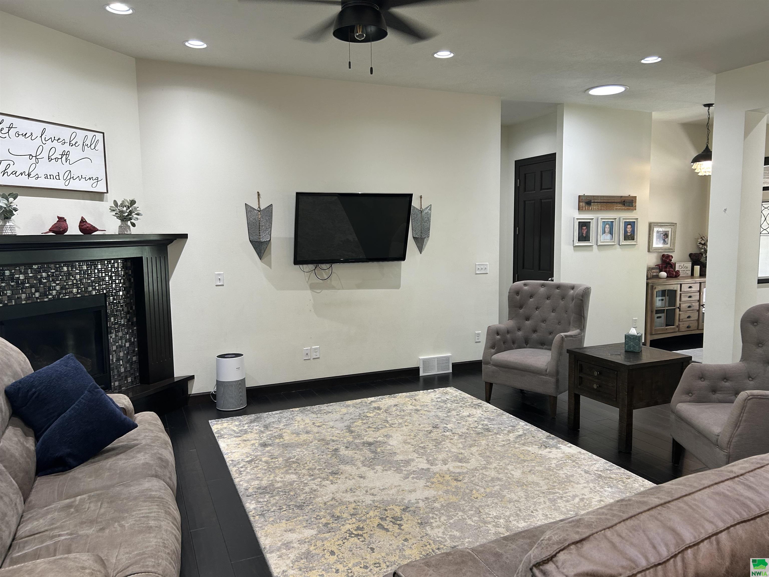 MLS #829517