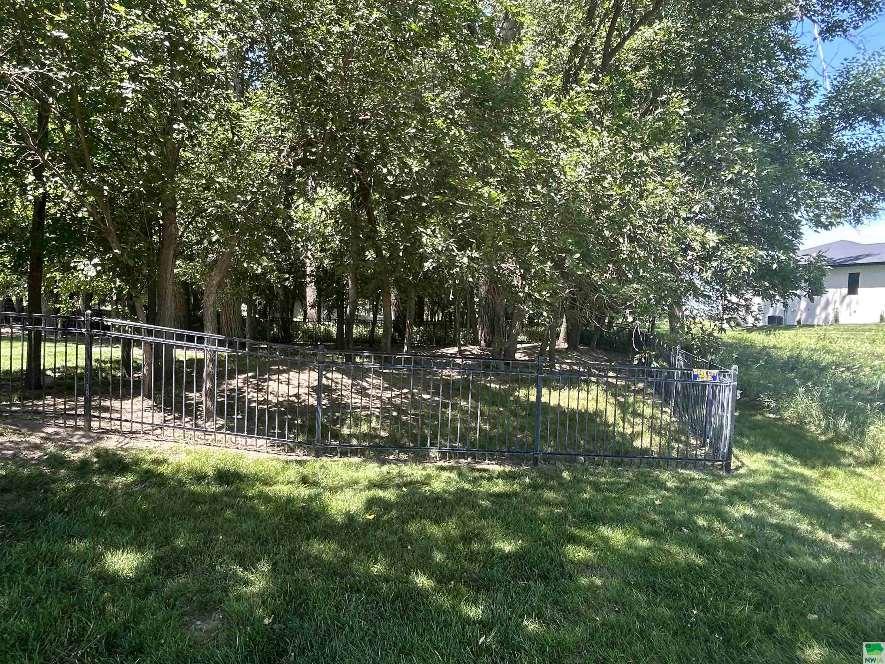 MLS #829517
