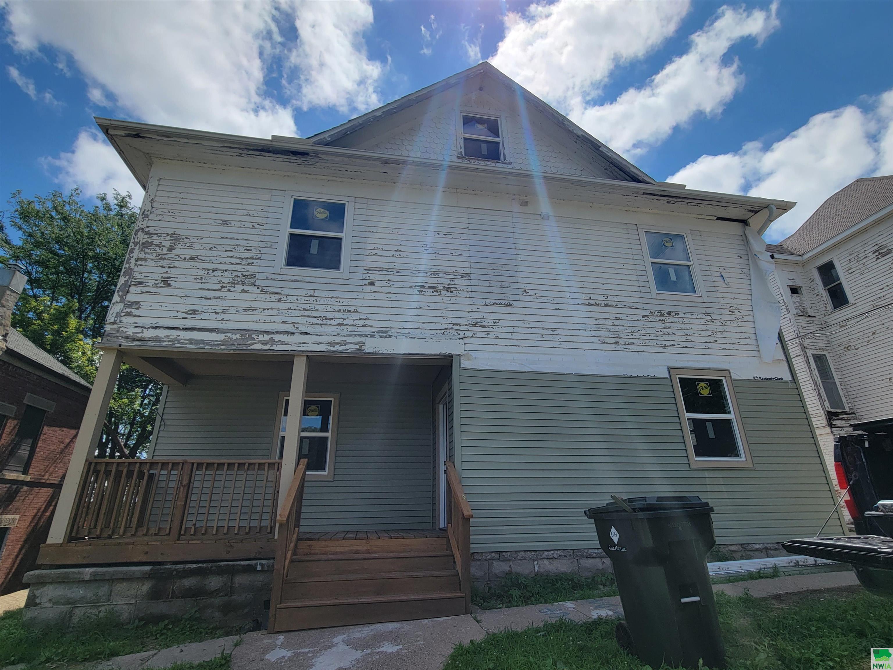 212 Perry, Sioux City, IA 51103 