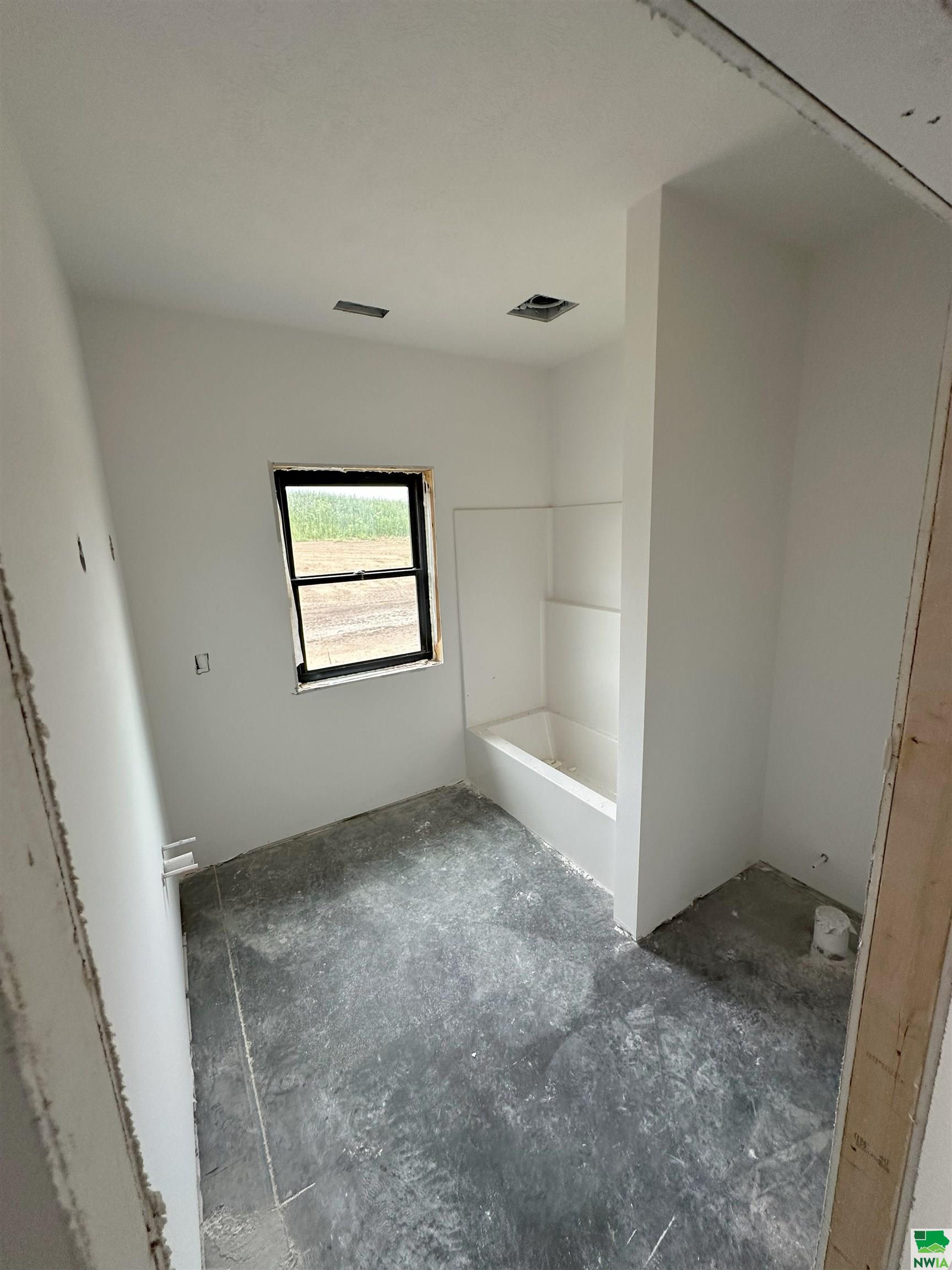 MLS #829527
