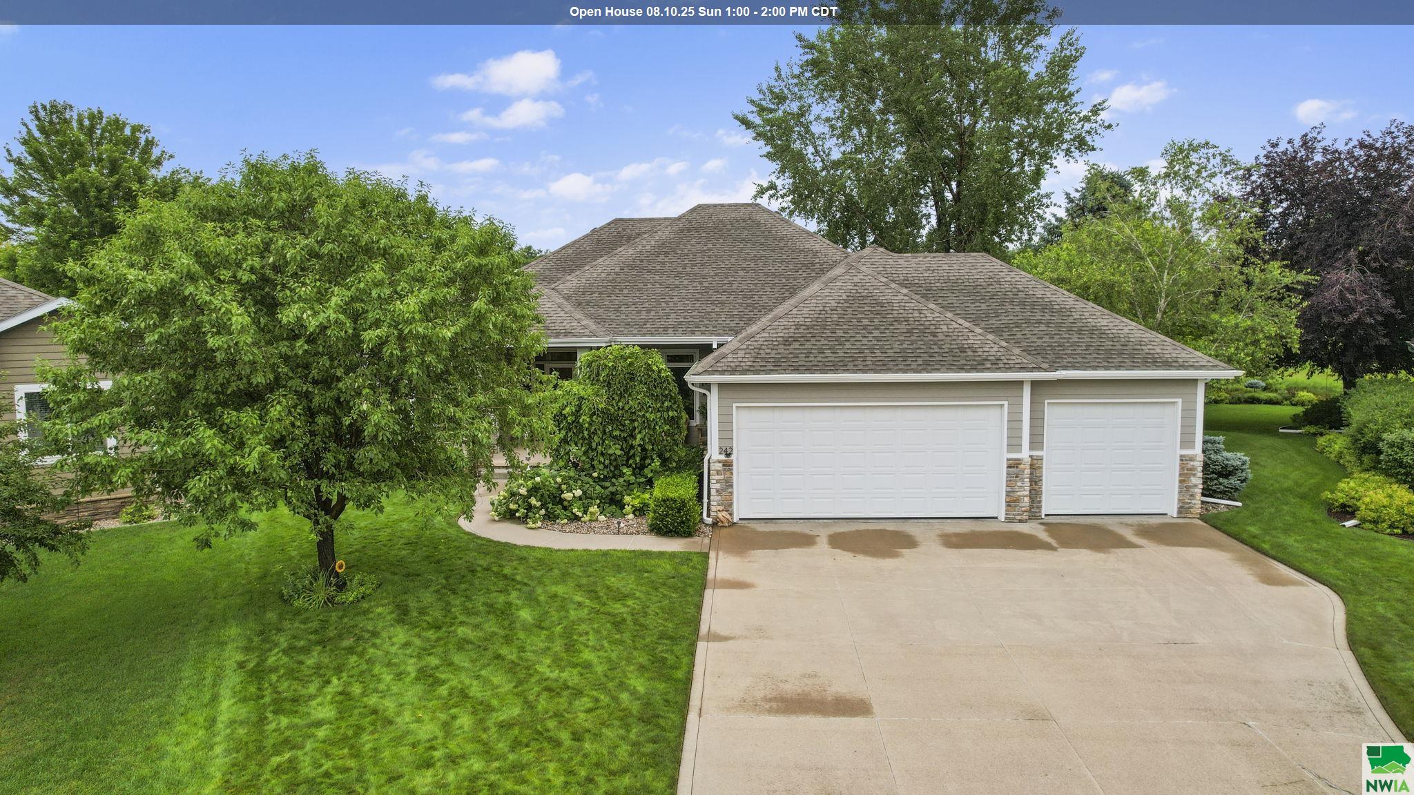 242 SAWGRASS TRL E, Dakota Dunes, SD 57049 