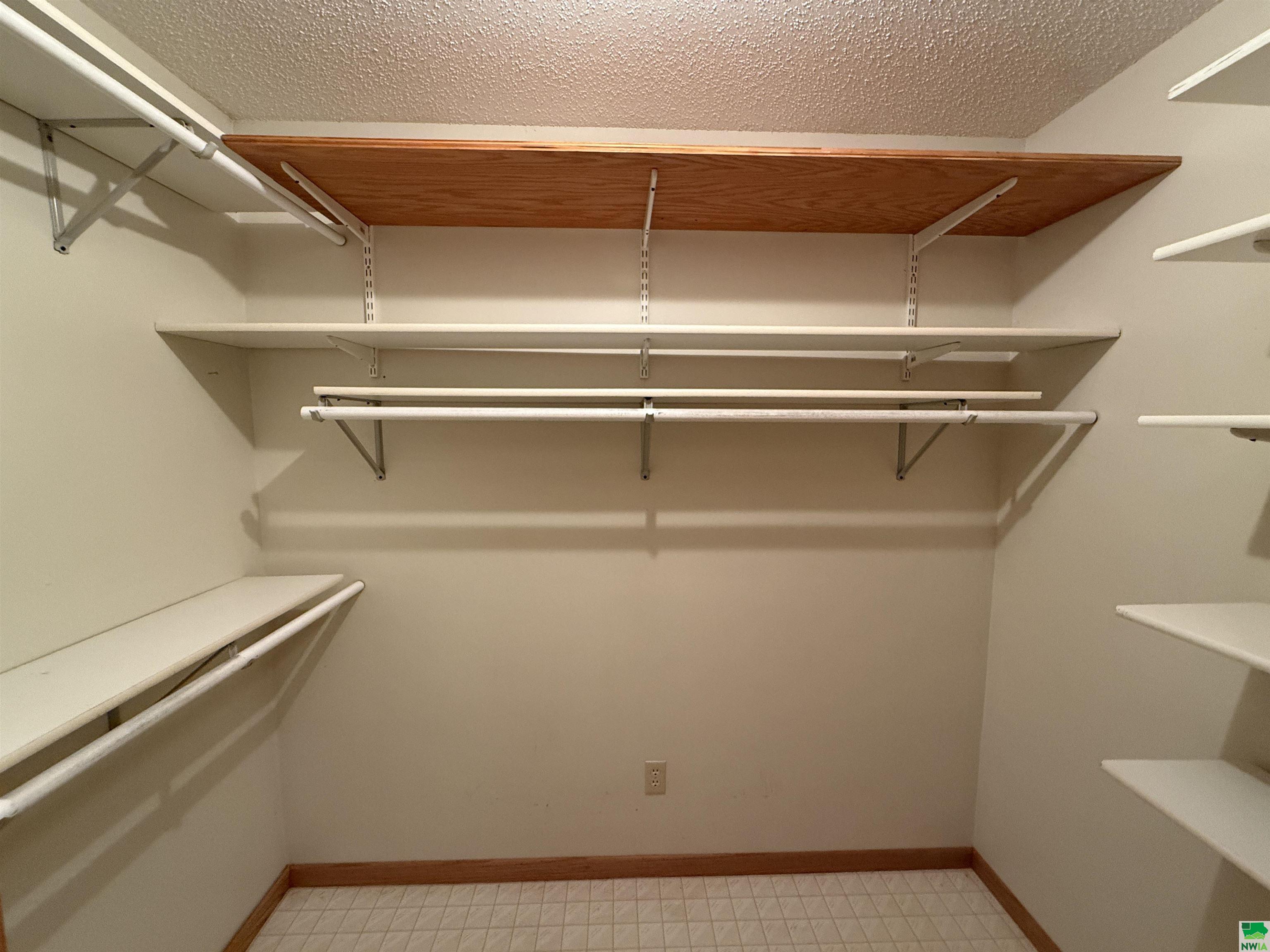 MLS #829530