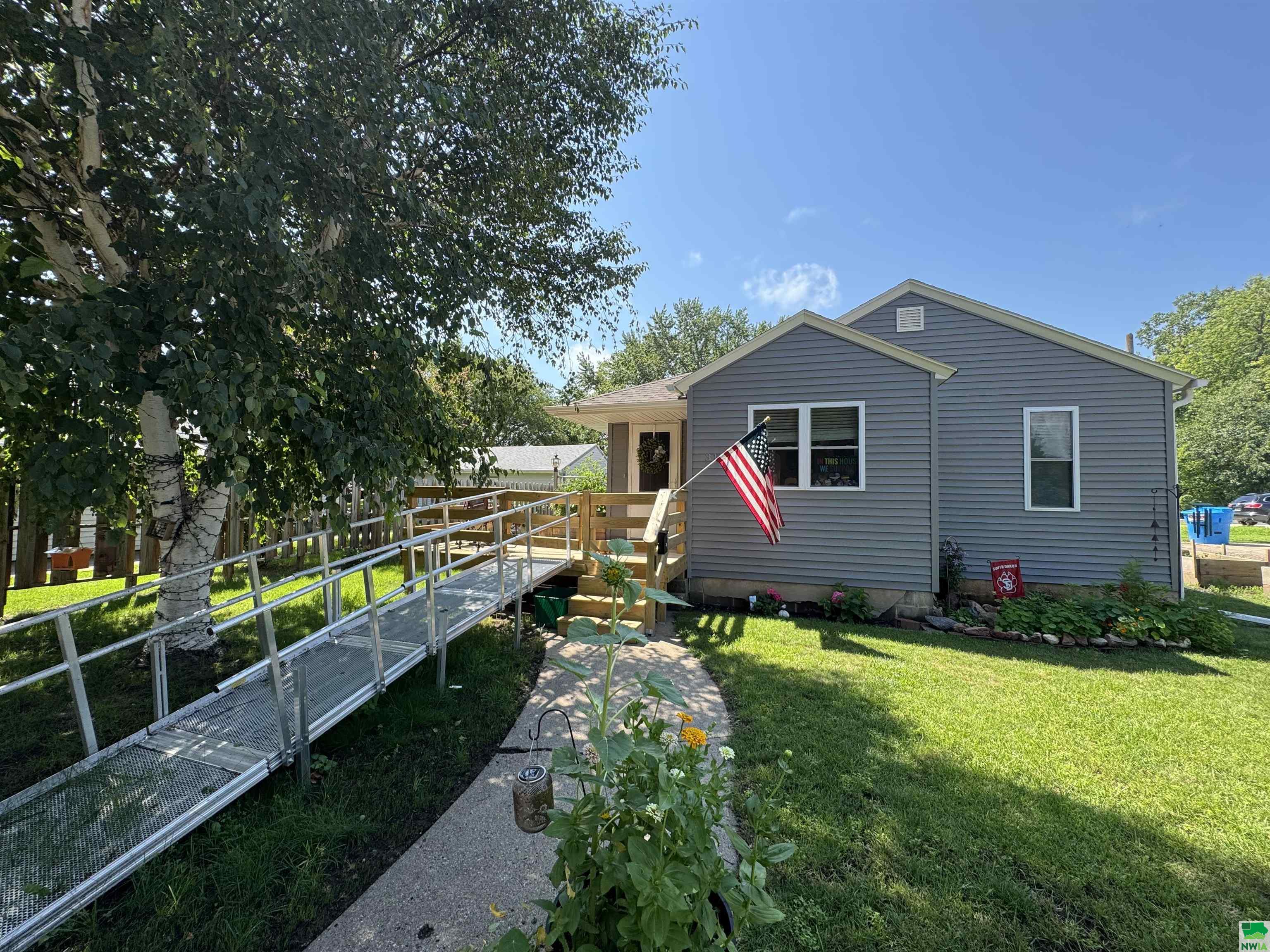MLS #829544