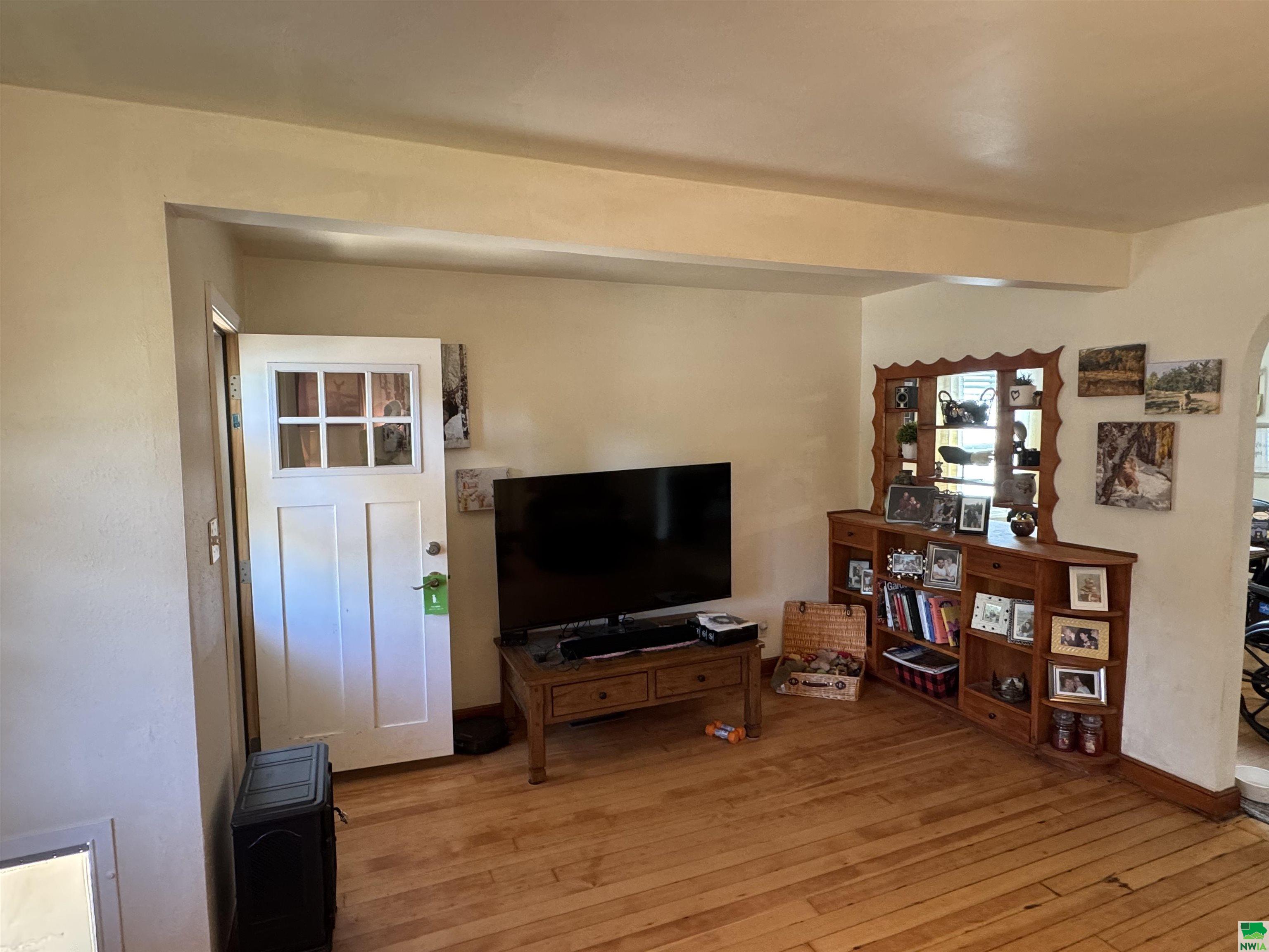 MLS #829544