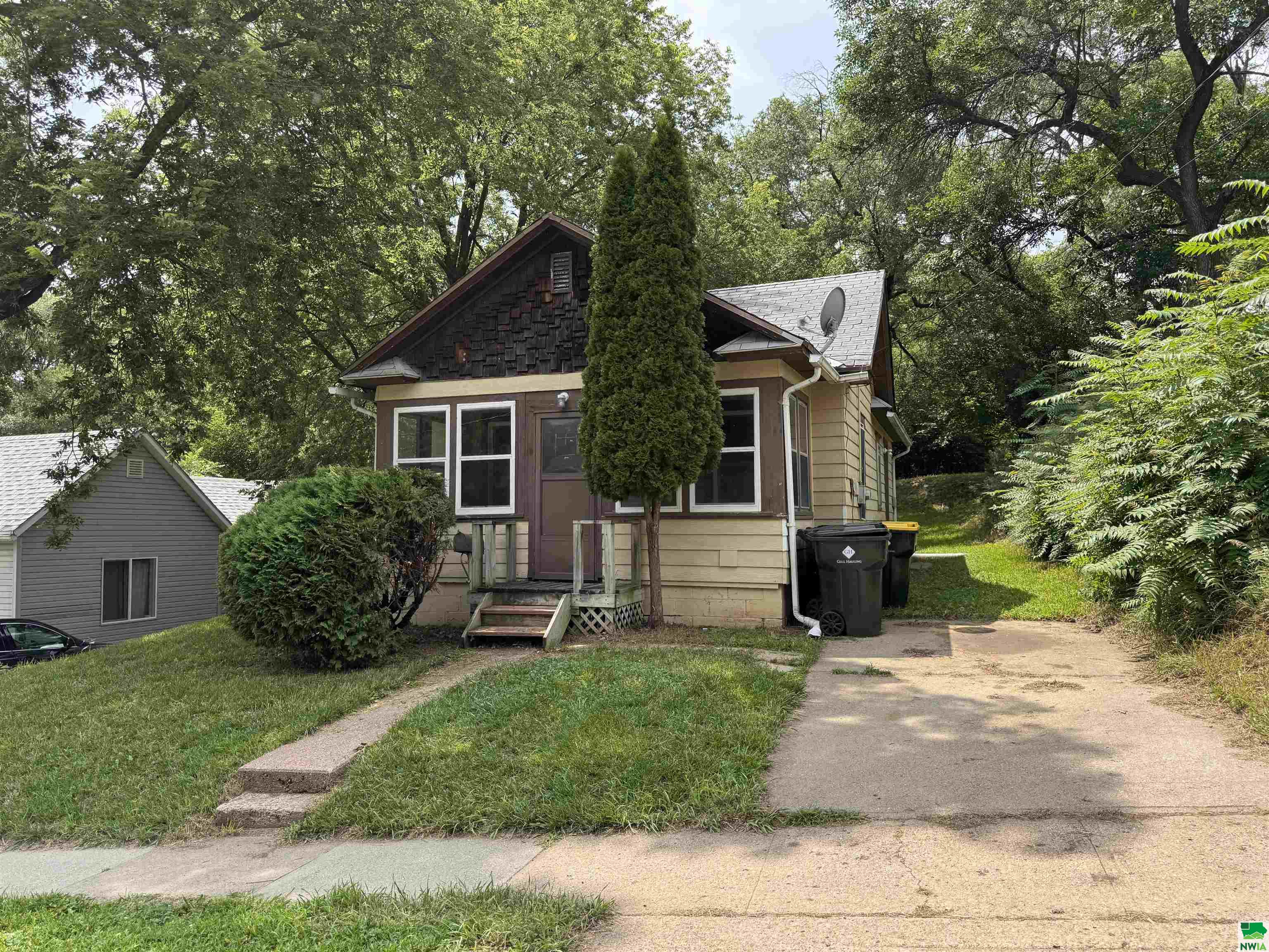115 Paxton St, Sioux City, IA 51105 