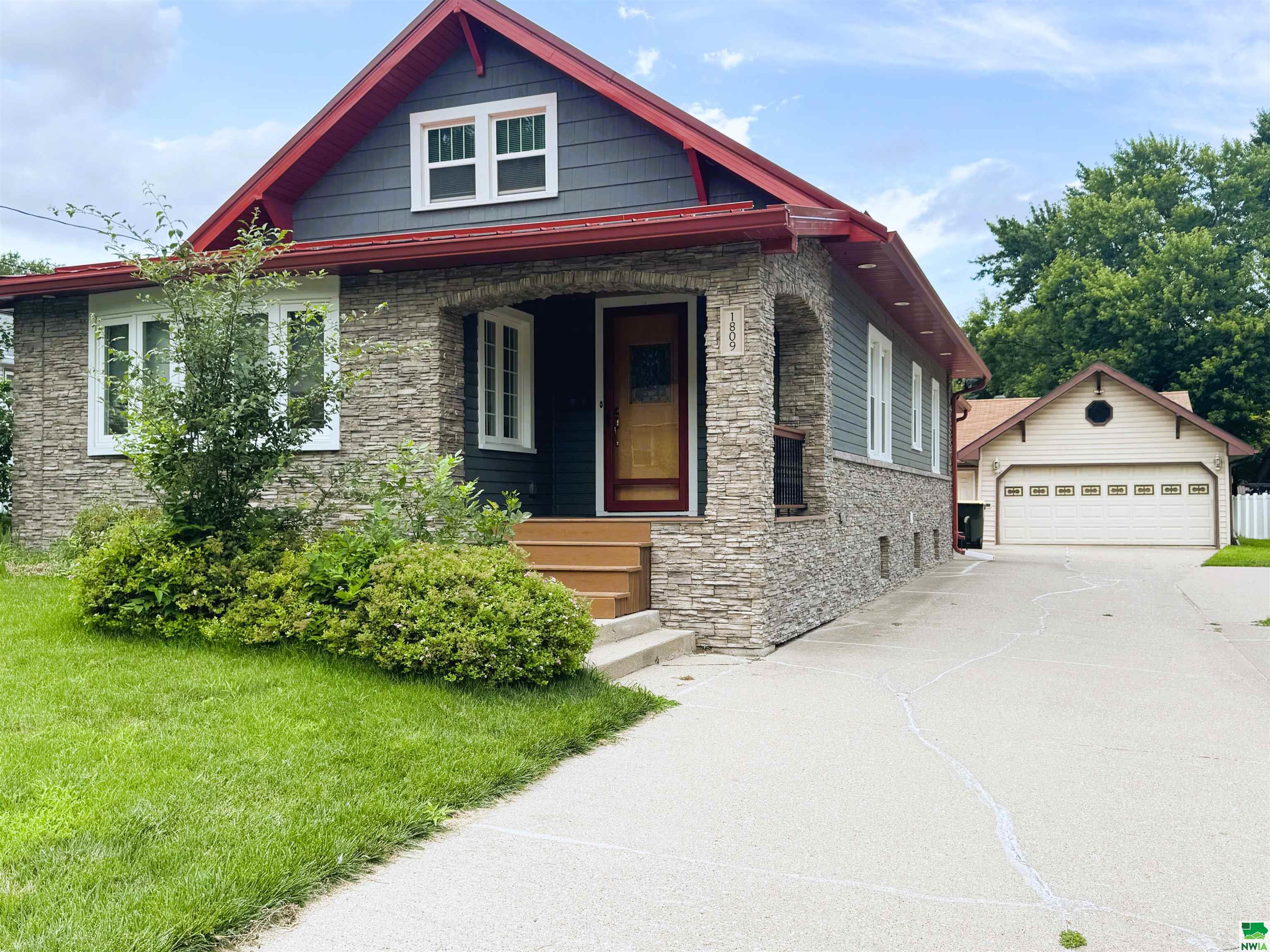 1809 31st  St, Sioux City, IA 51104 