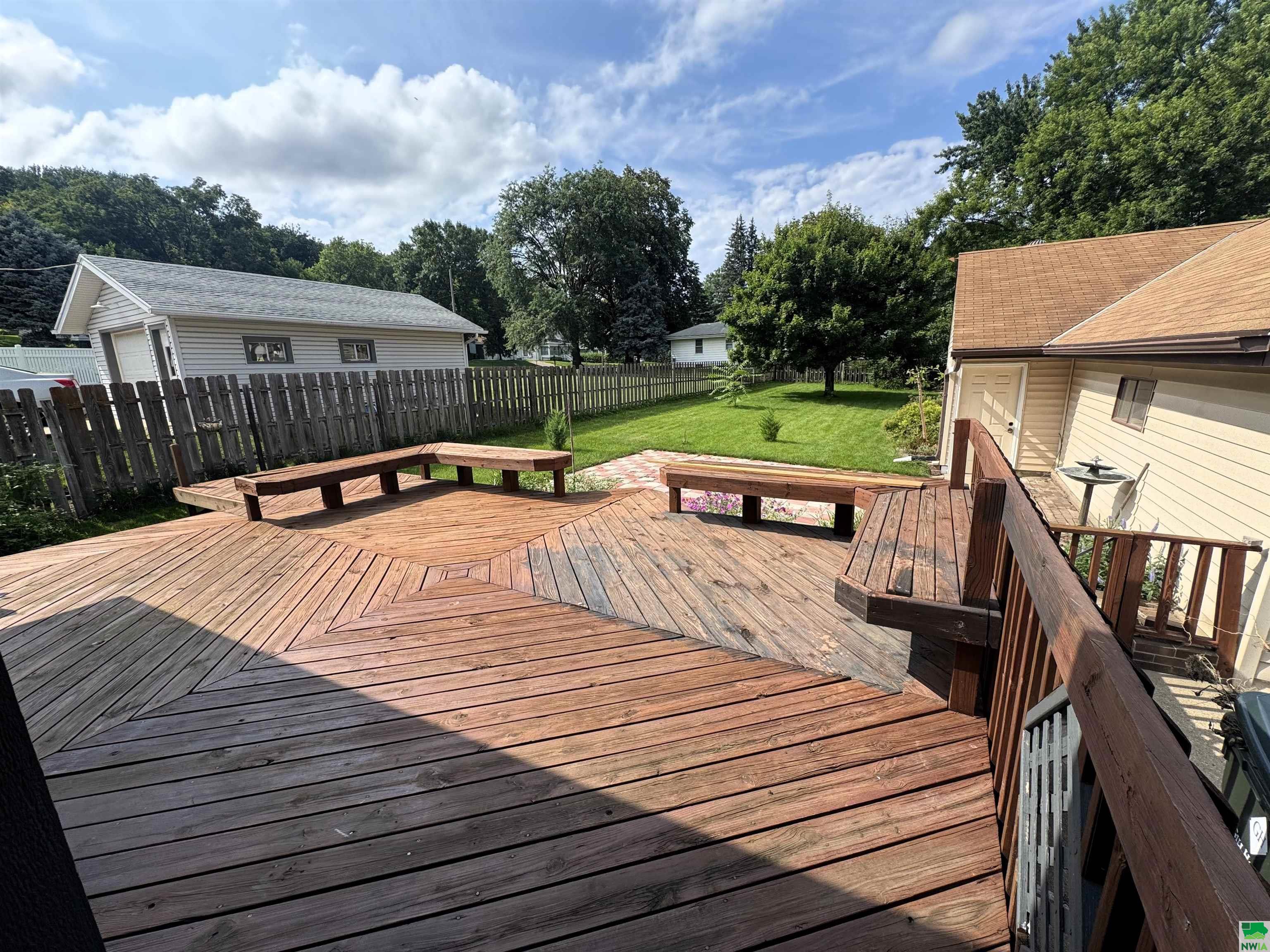 MLS #829555