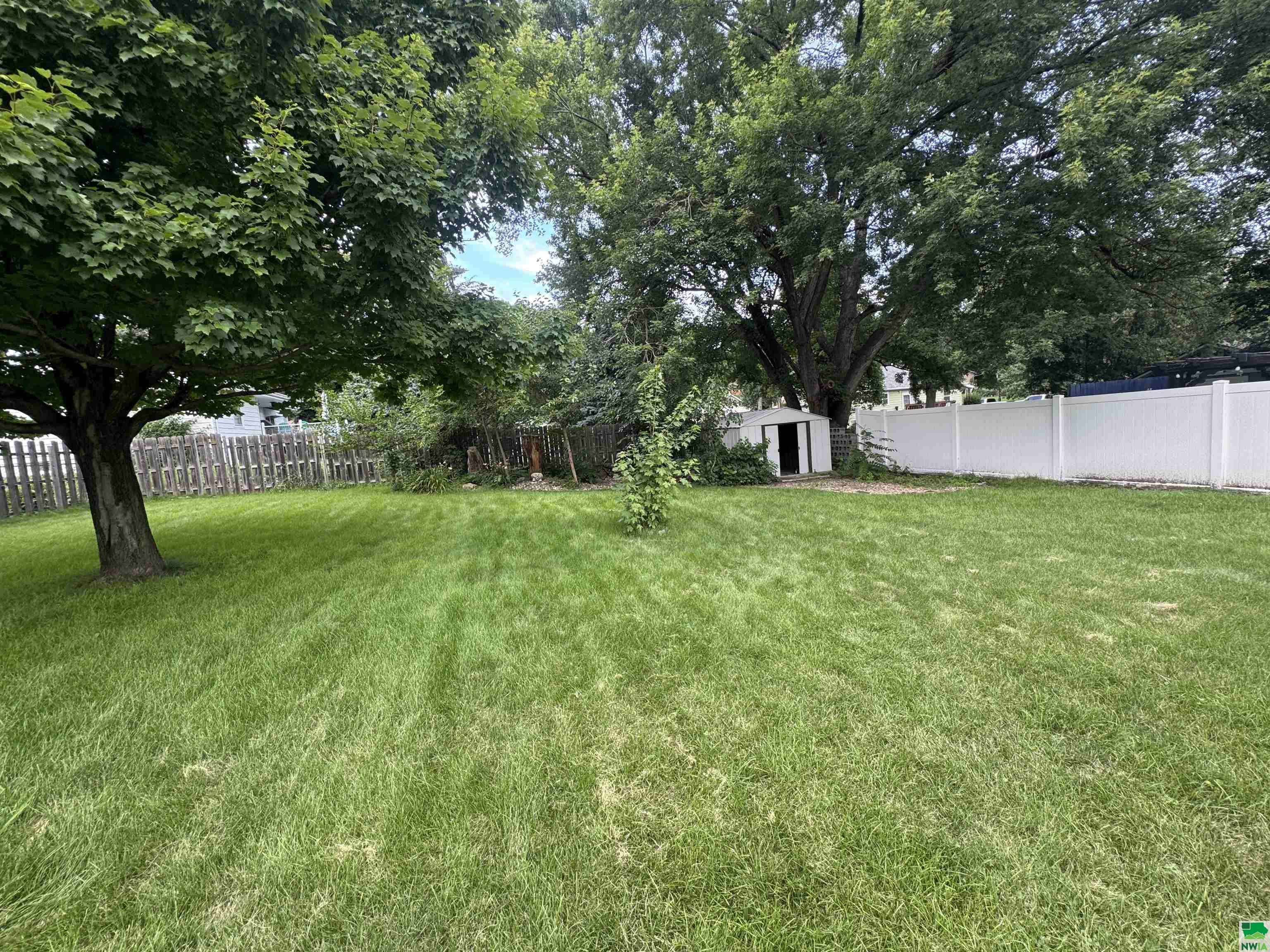 MLS #829555