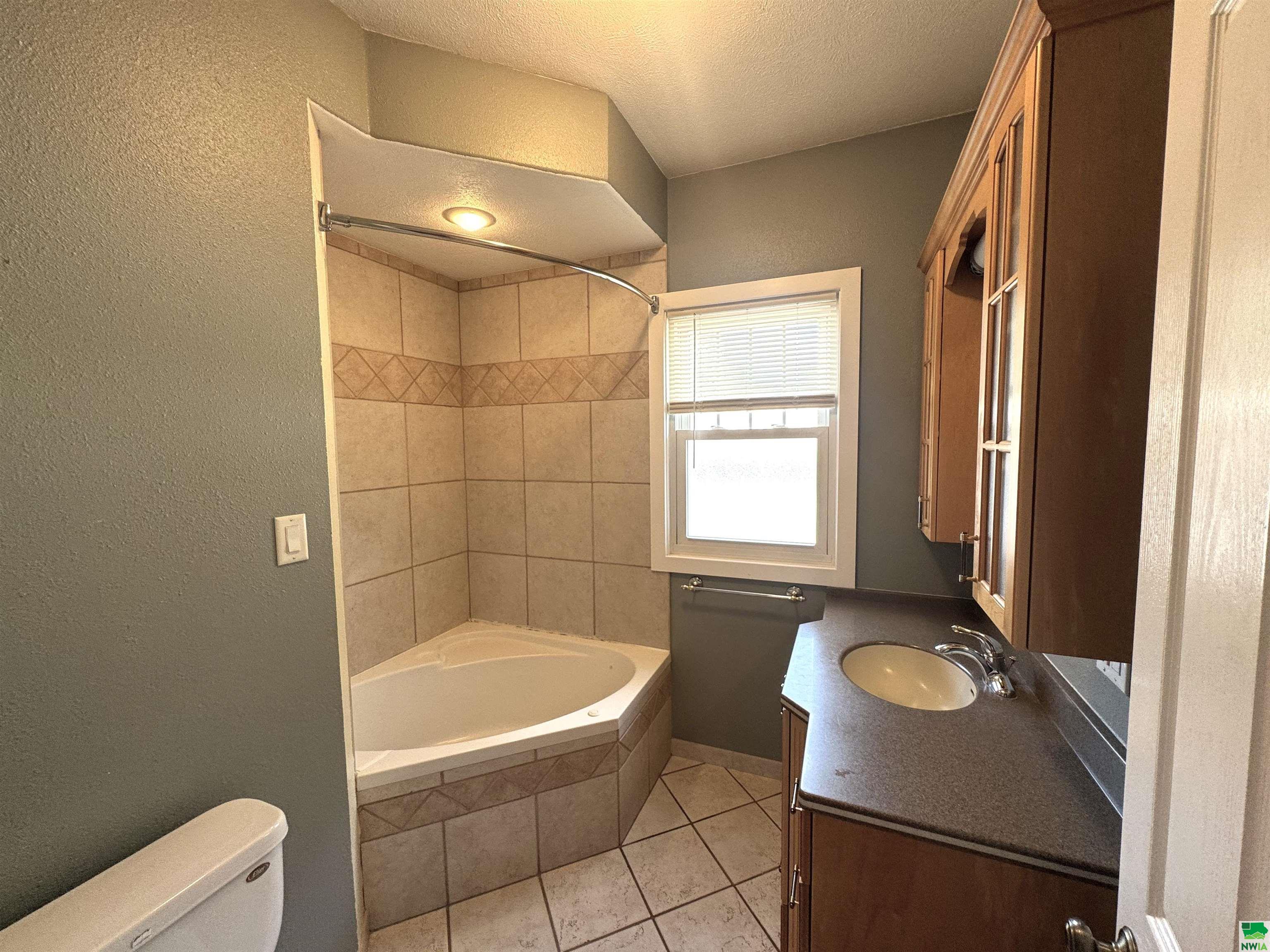 MLS #829555