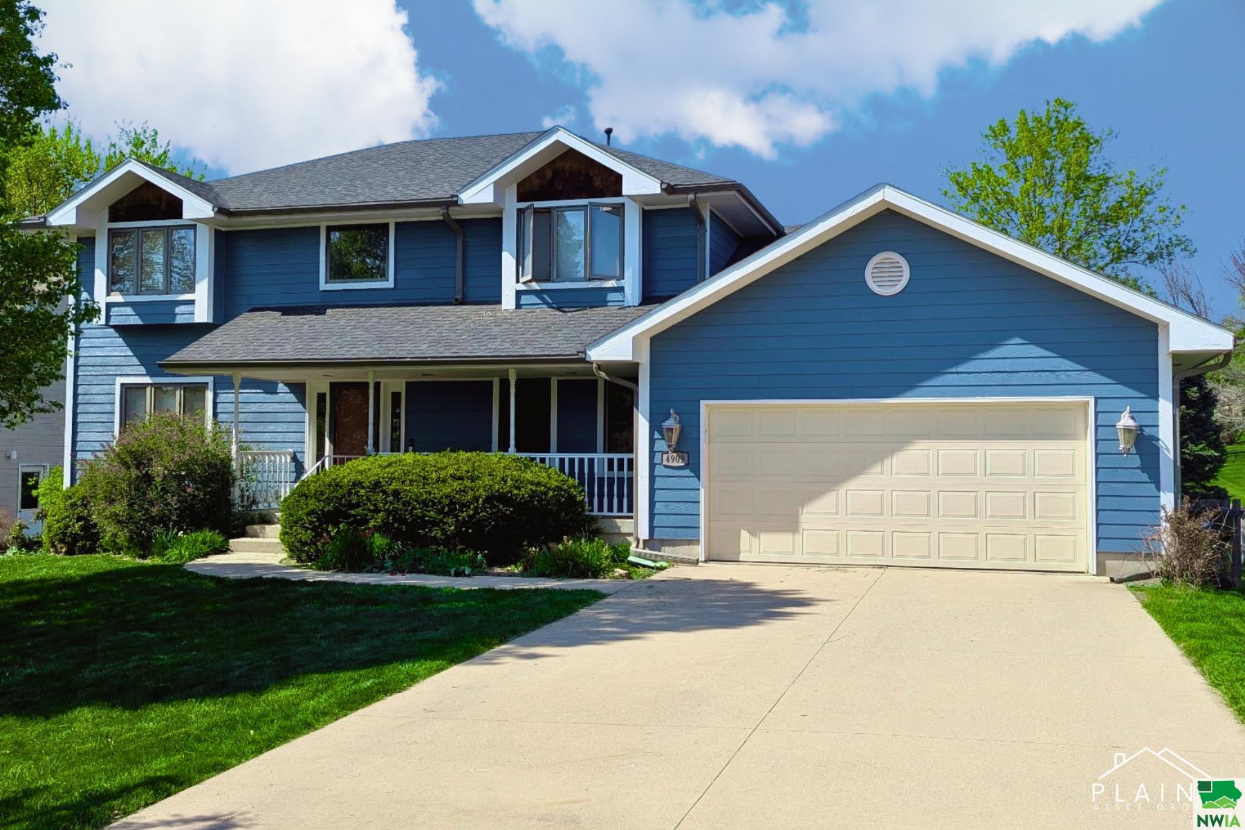 4909 SINGING HILLS BLVD, Sioux City, IA 51106 