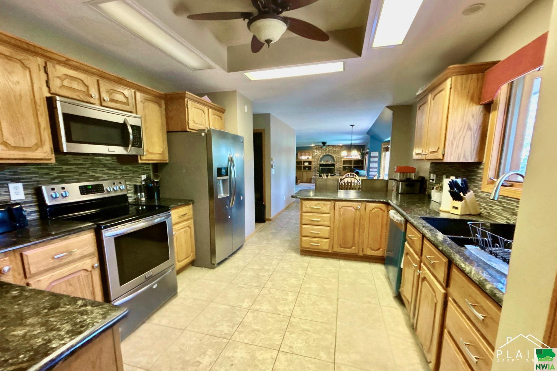 MLS #829556