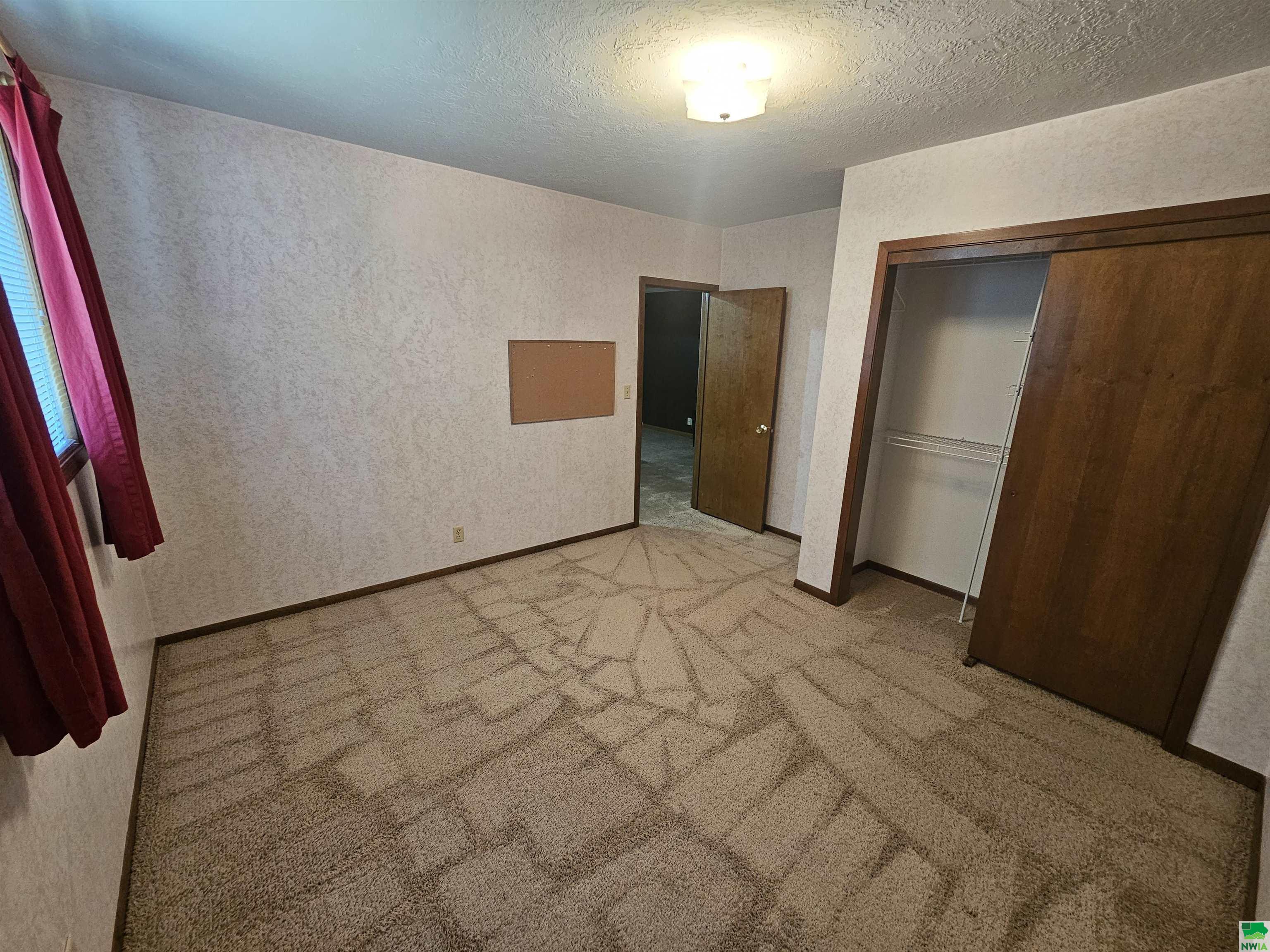 MLS #829560