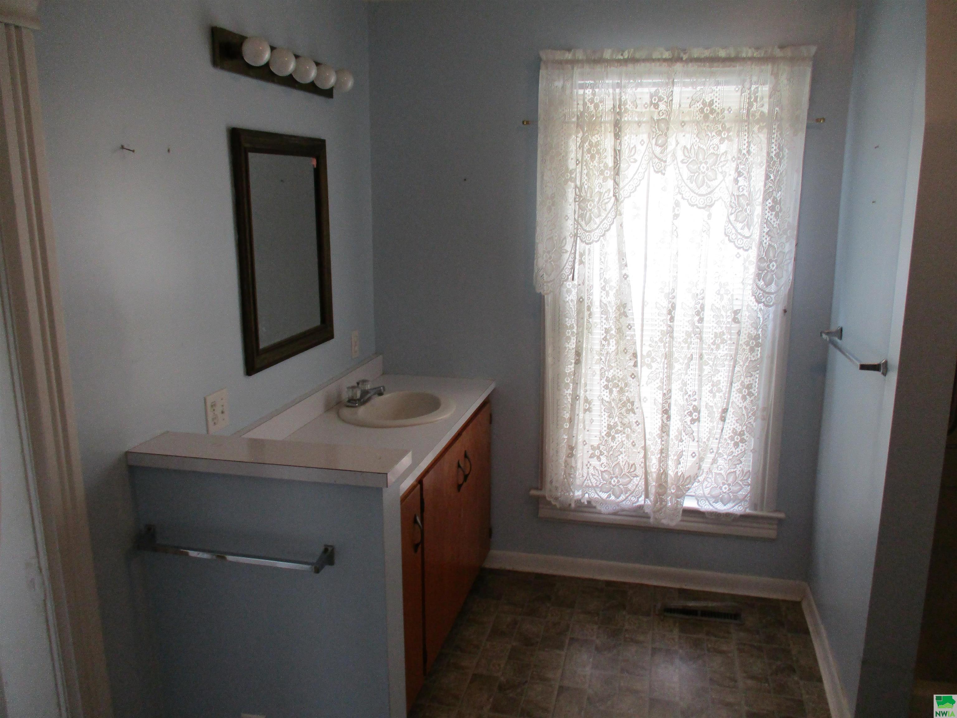 MLS #829563