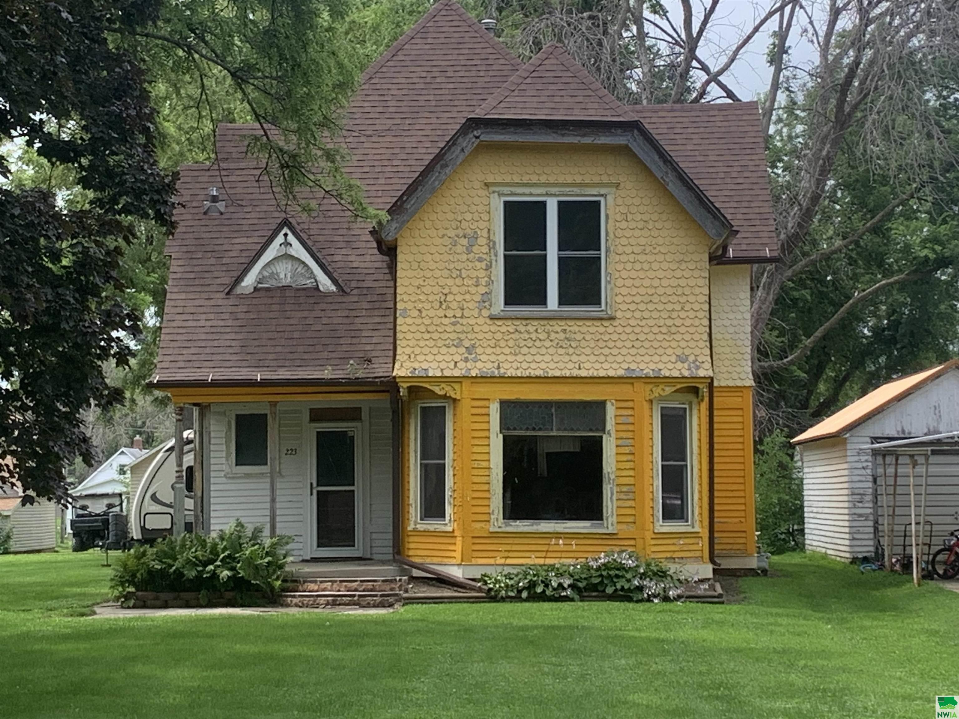 223 MAIN ST N, Paullina, IA 51046 