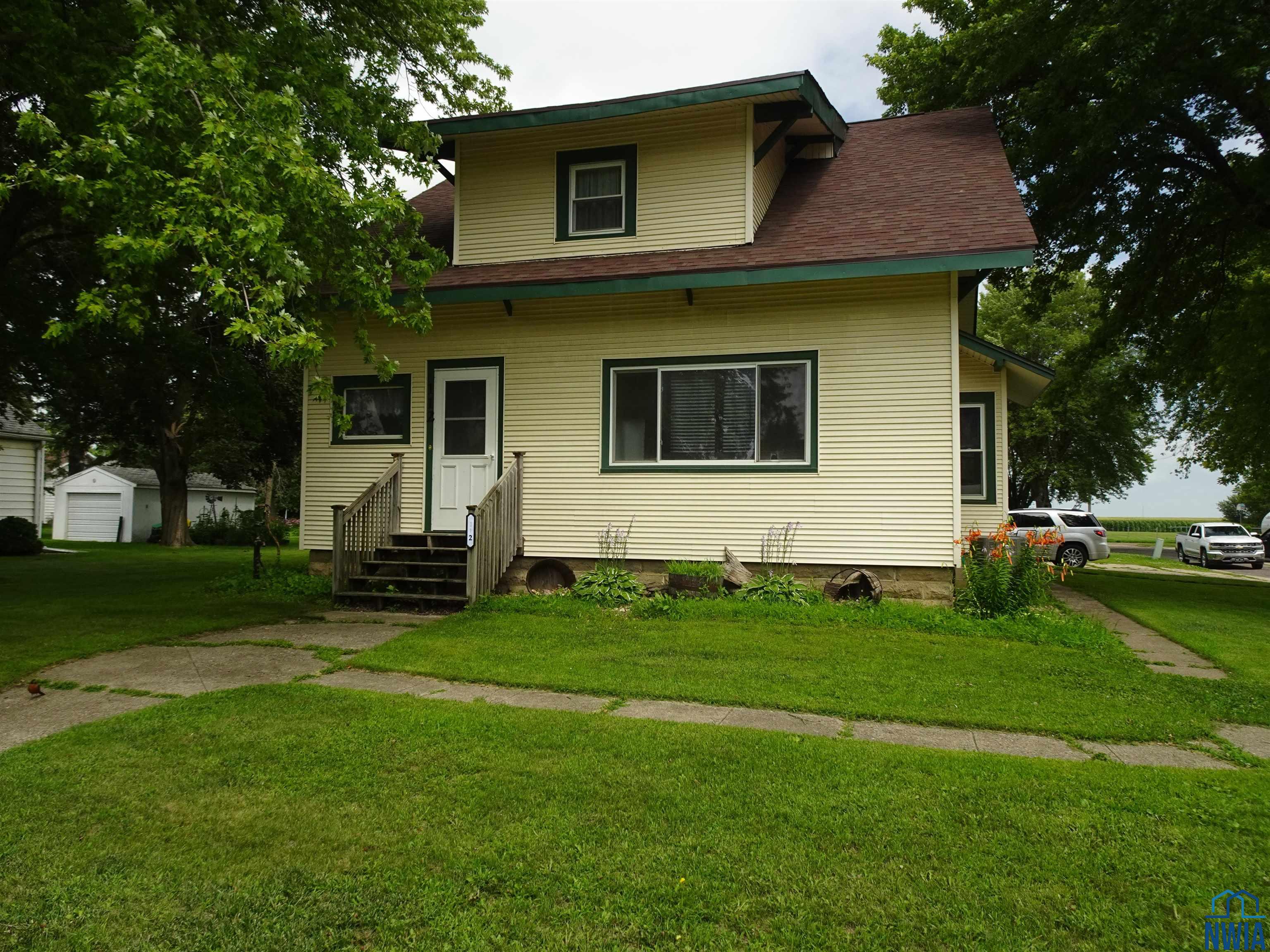 112 7th Street E, Sanborn, IA 51248 
