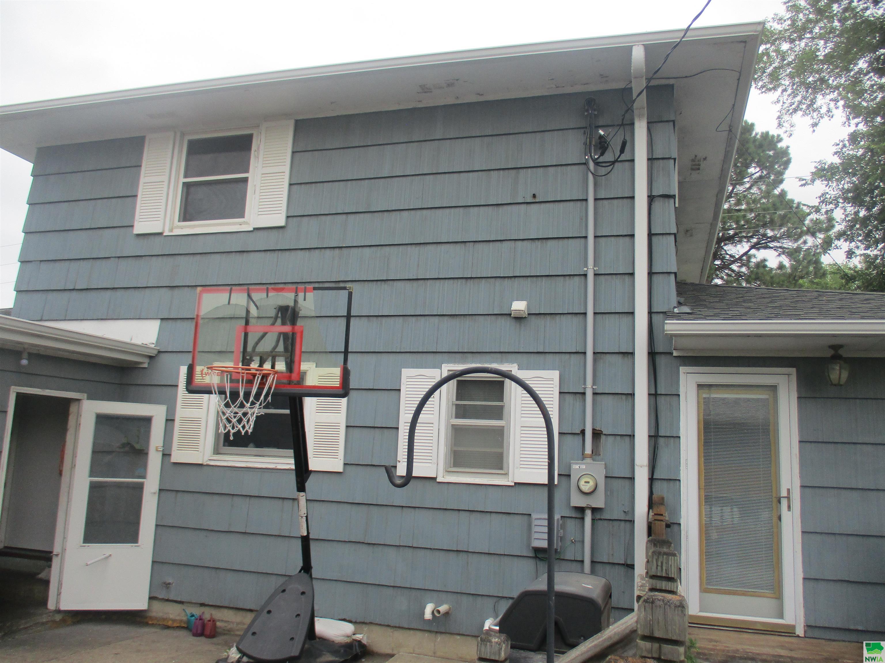 MLS #829582