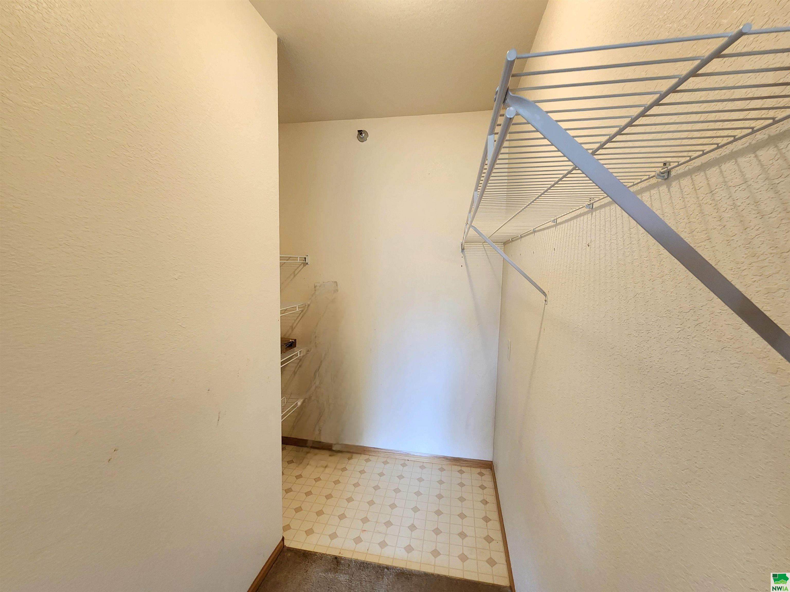 MLS #829584