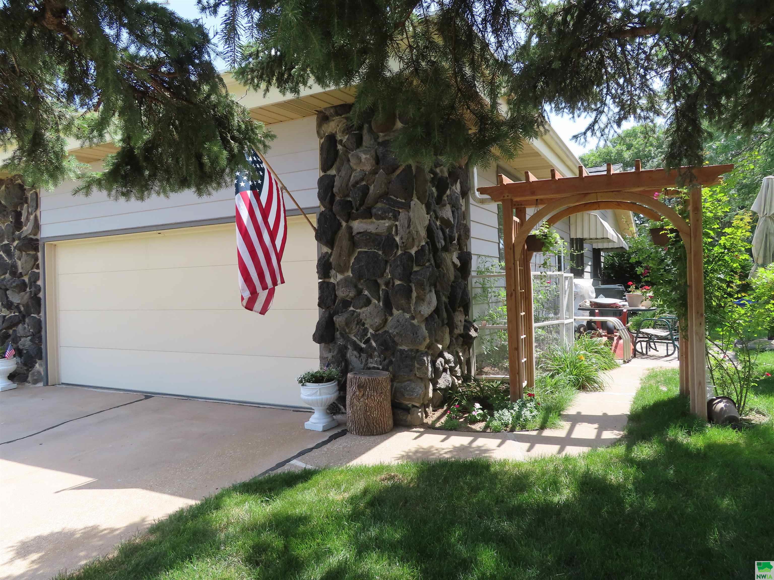 MLS #829588