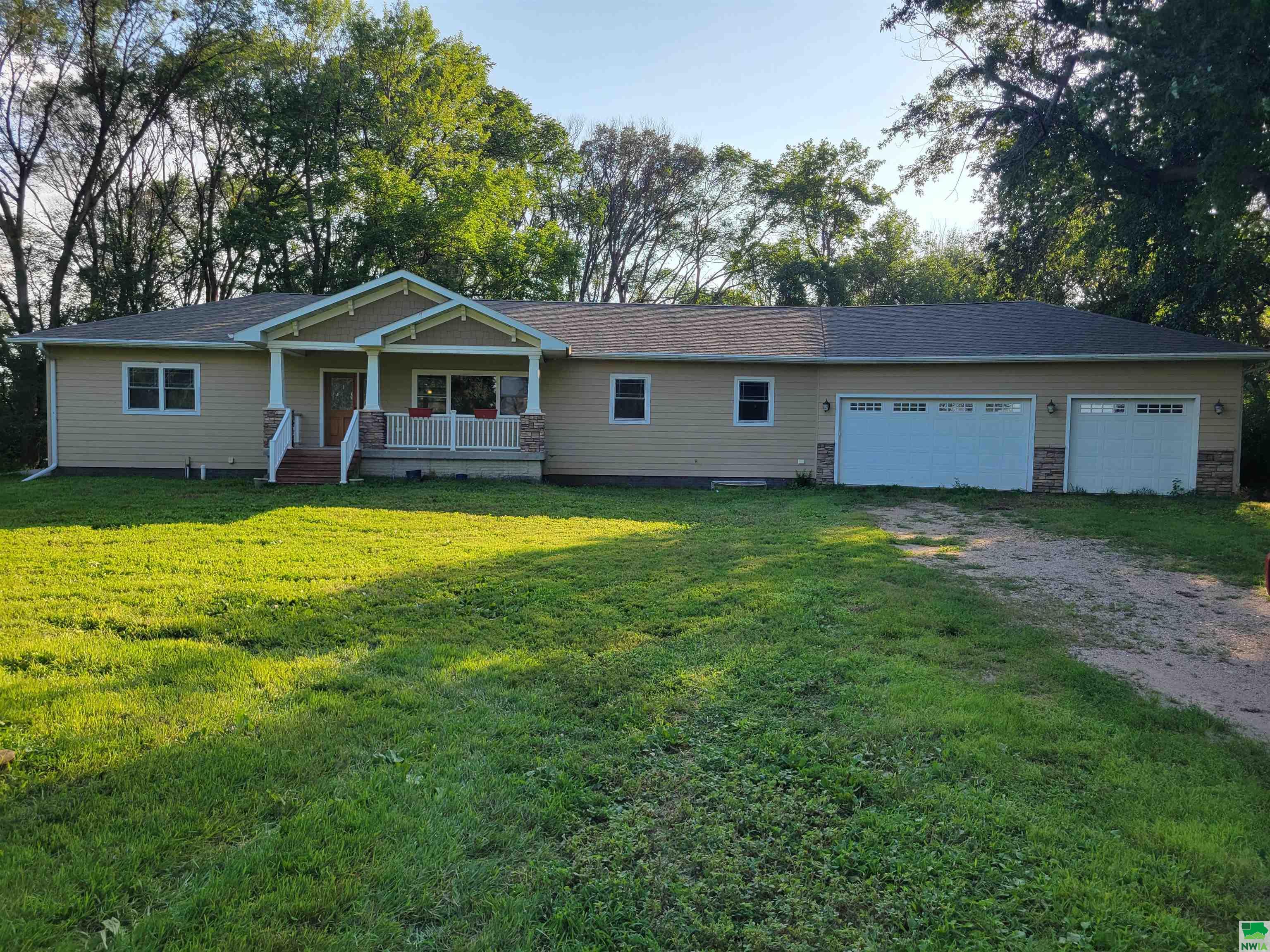 46975 309th St., Beresford, SD 57004 