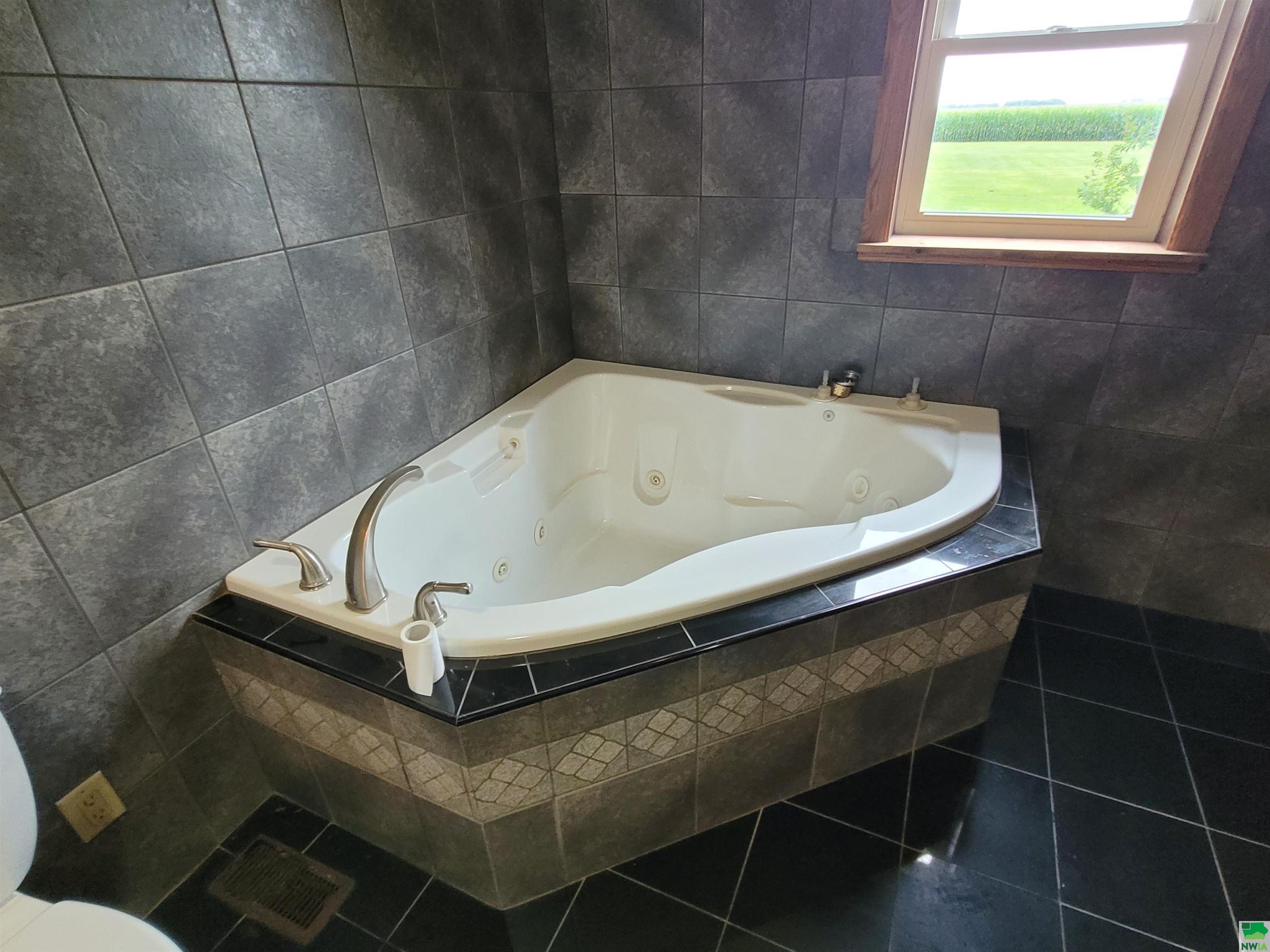 MLS #829636