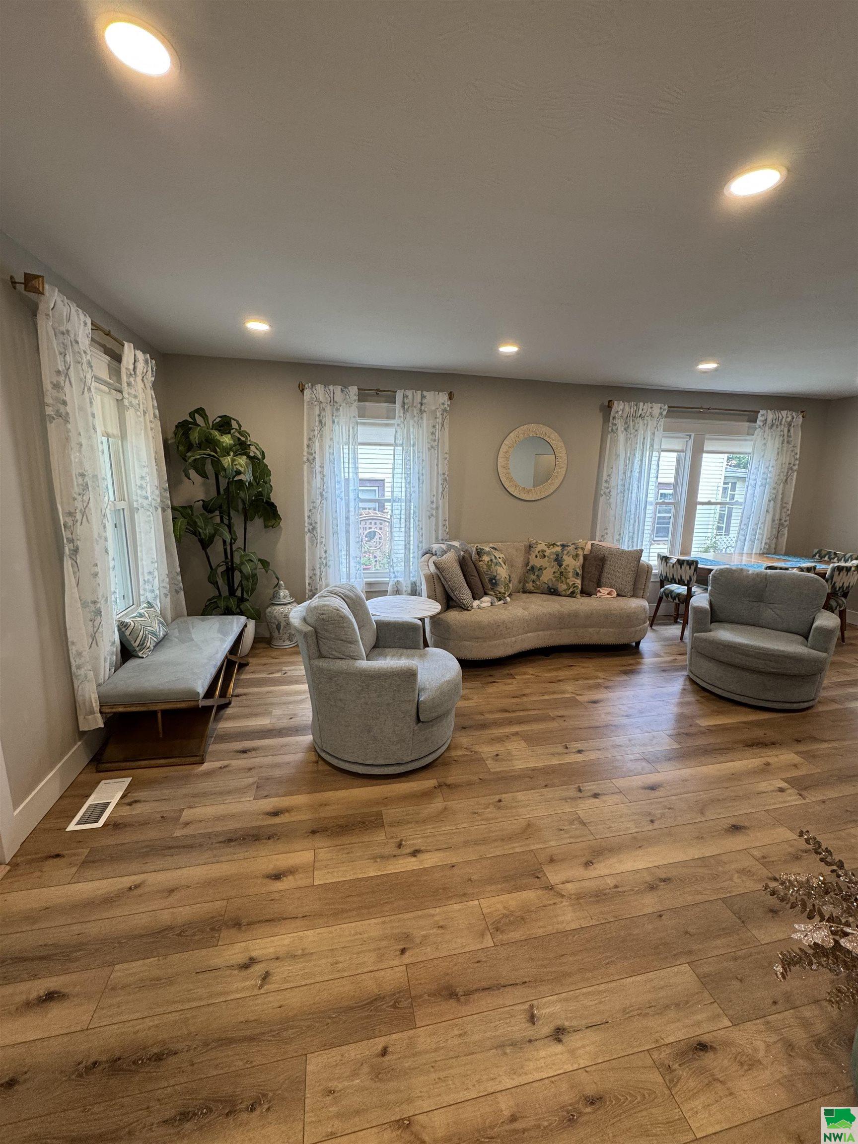 MLS #829638
