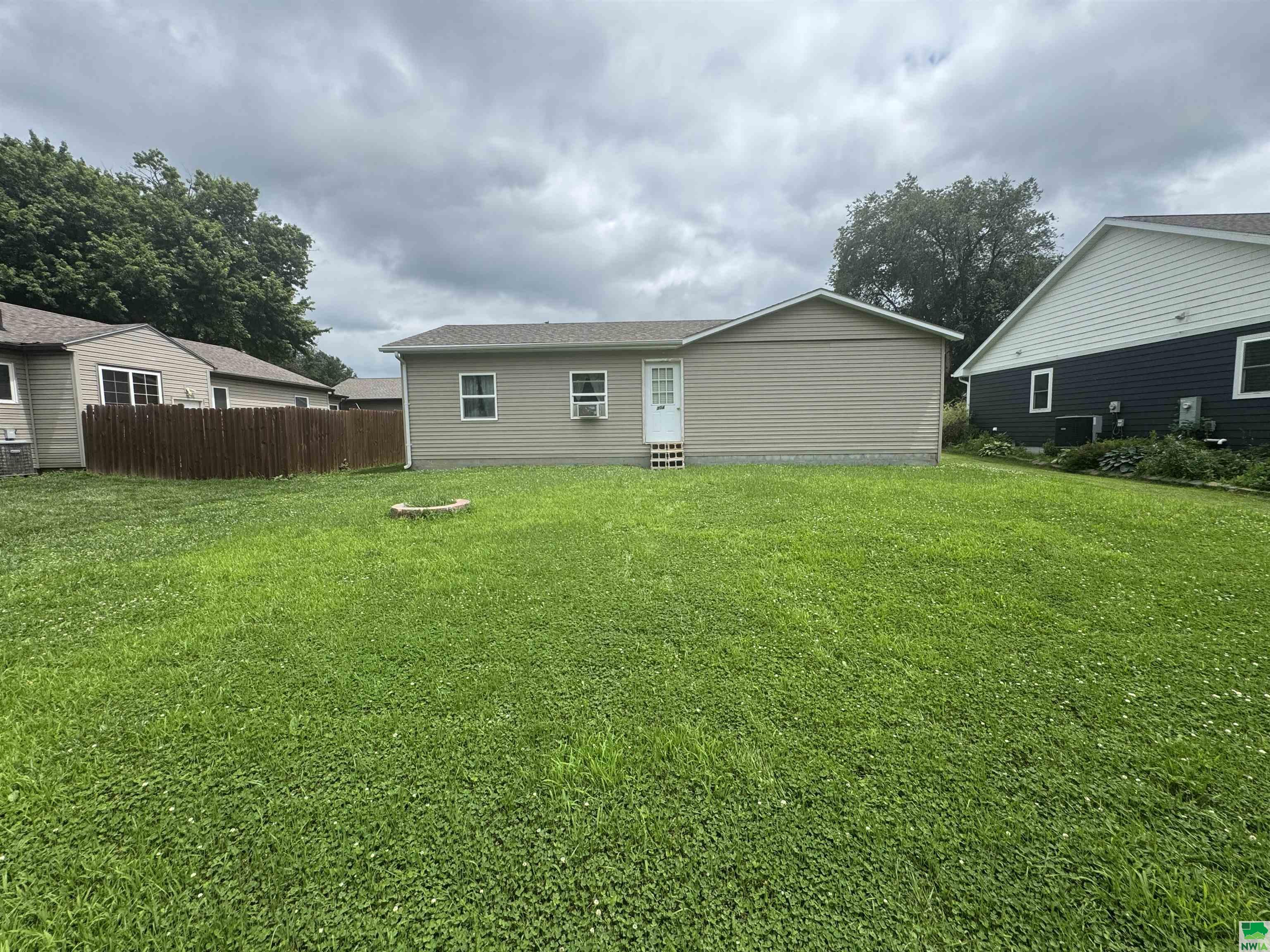 304 5th St S, Mapleton, IA 51034 
