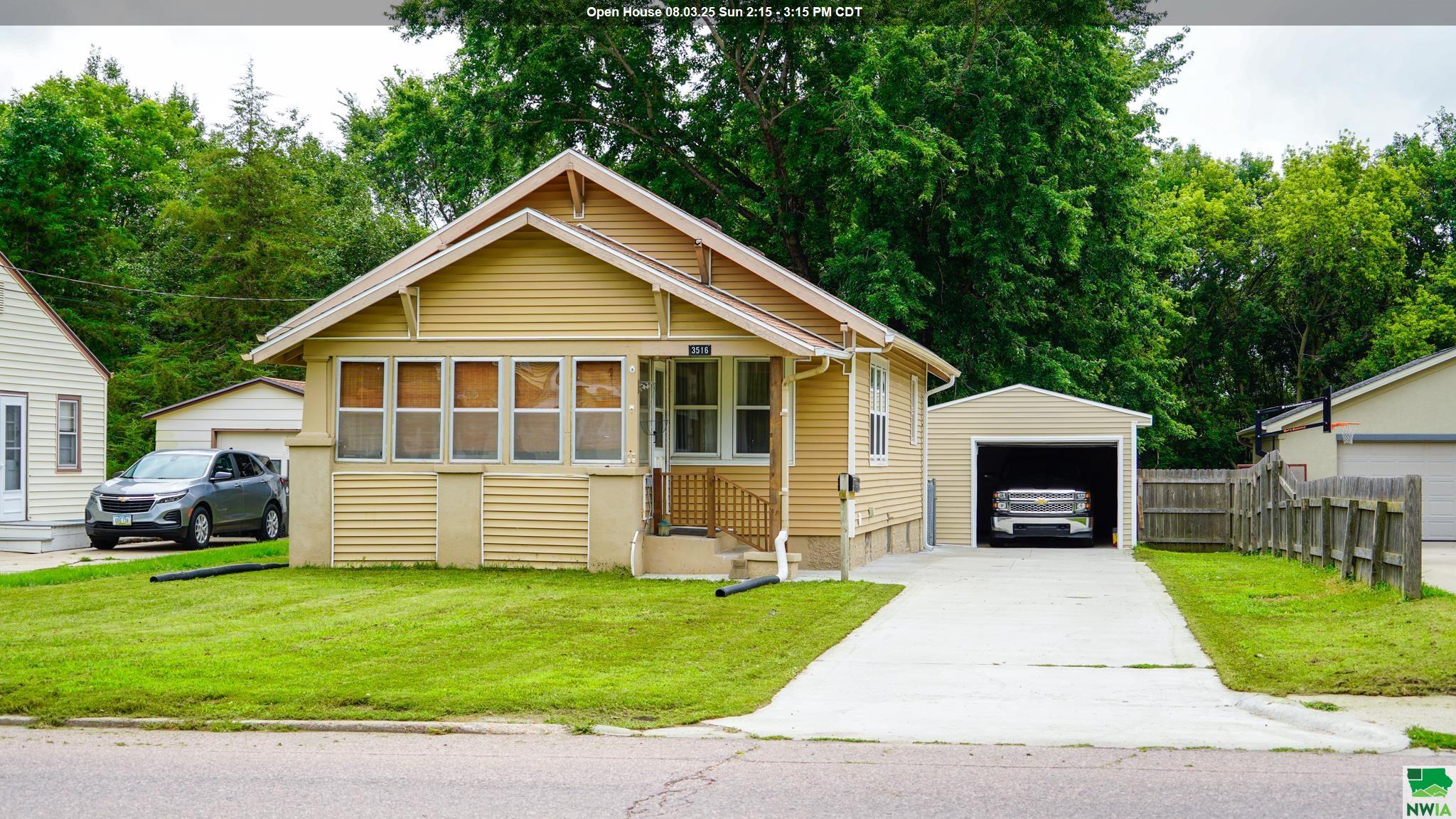3516 FLOYD BLVD., Sioux City, IA 51108 