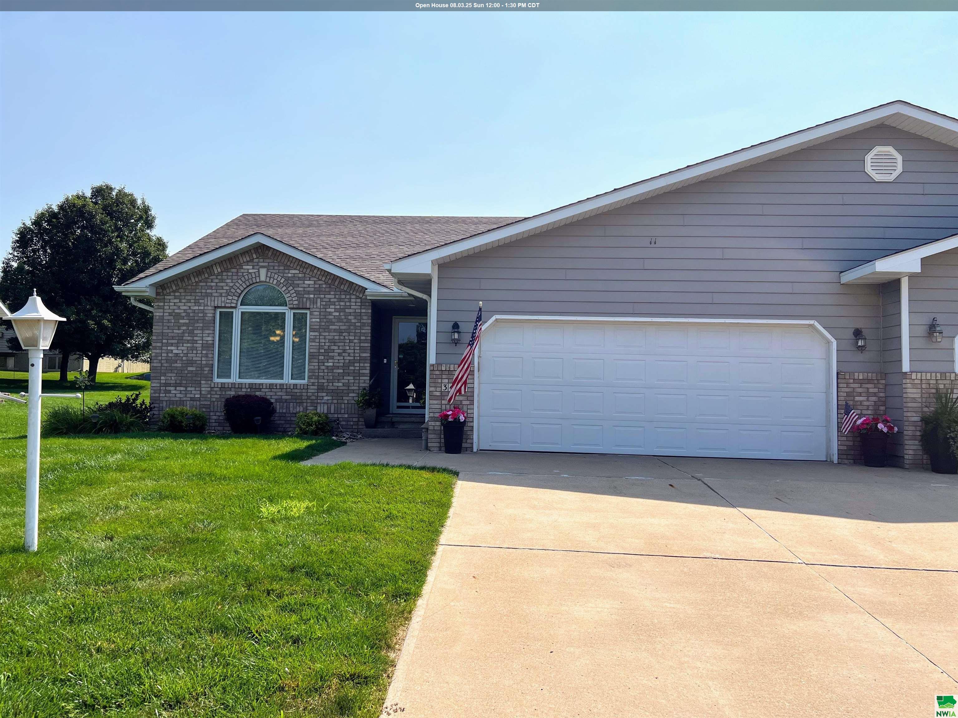 3448 GLEN OAKS BLVD, Sioux City, IA 51104 