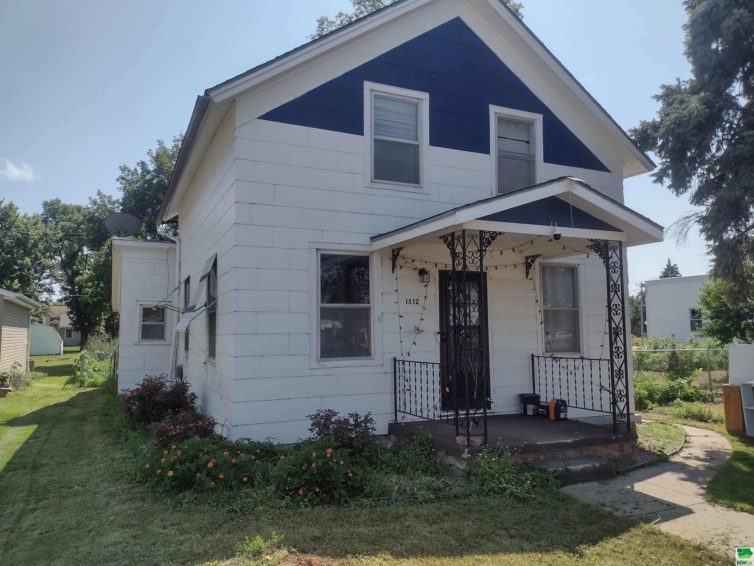 1512 Broadway St., Dakota City, NE 68731 