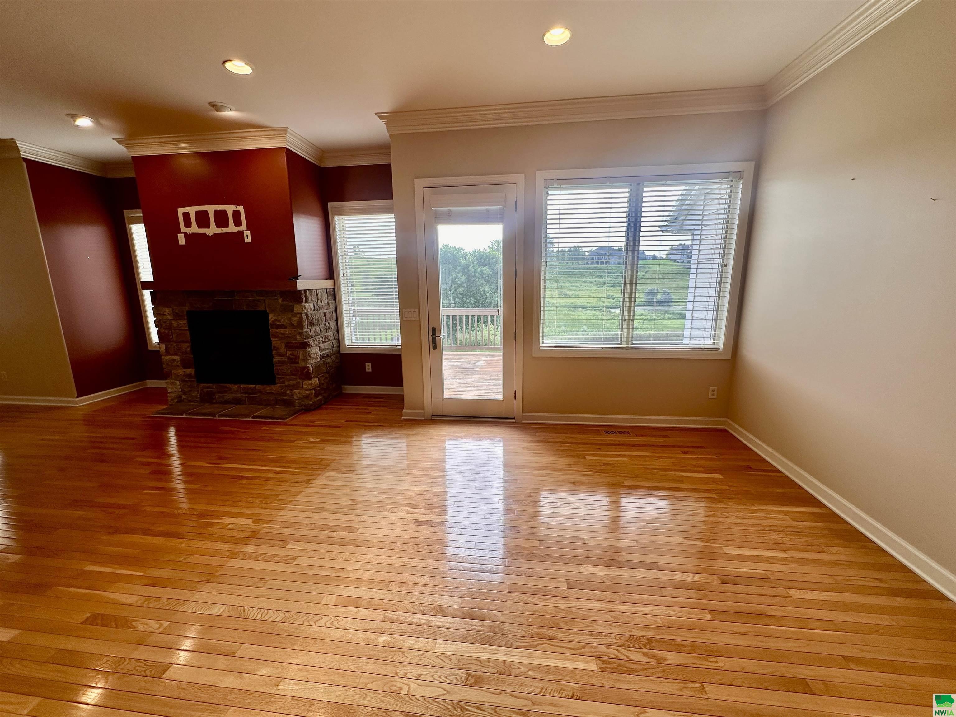 MLS #829674