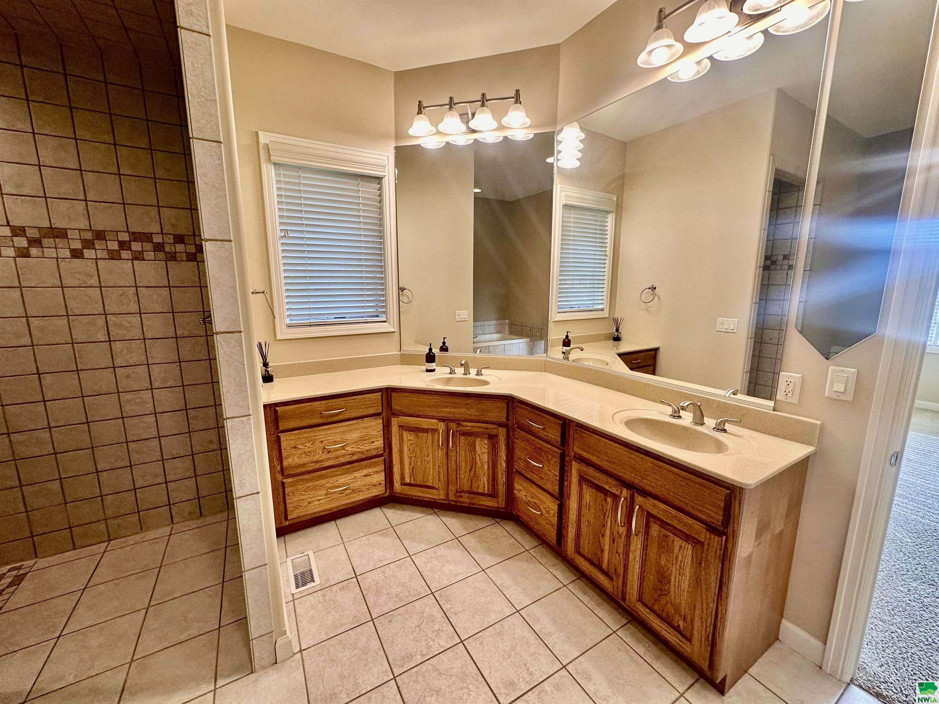 MLS #829674