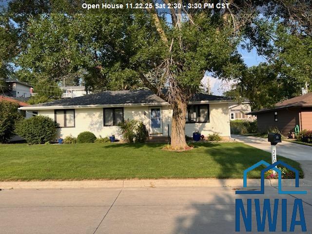 2704 Willow St, Sioux City, IA 51106 