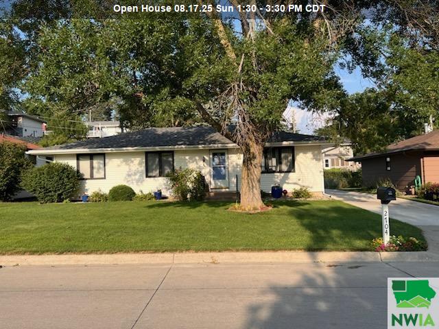2704 Willow St, Sioux City, IA 51106 