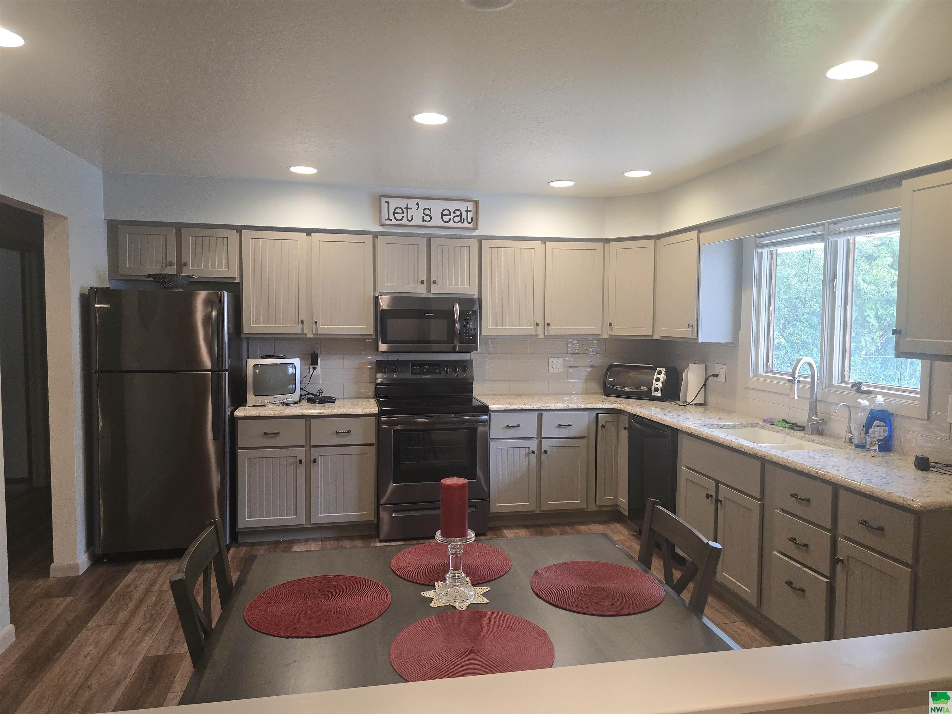 MLS #829675
