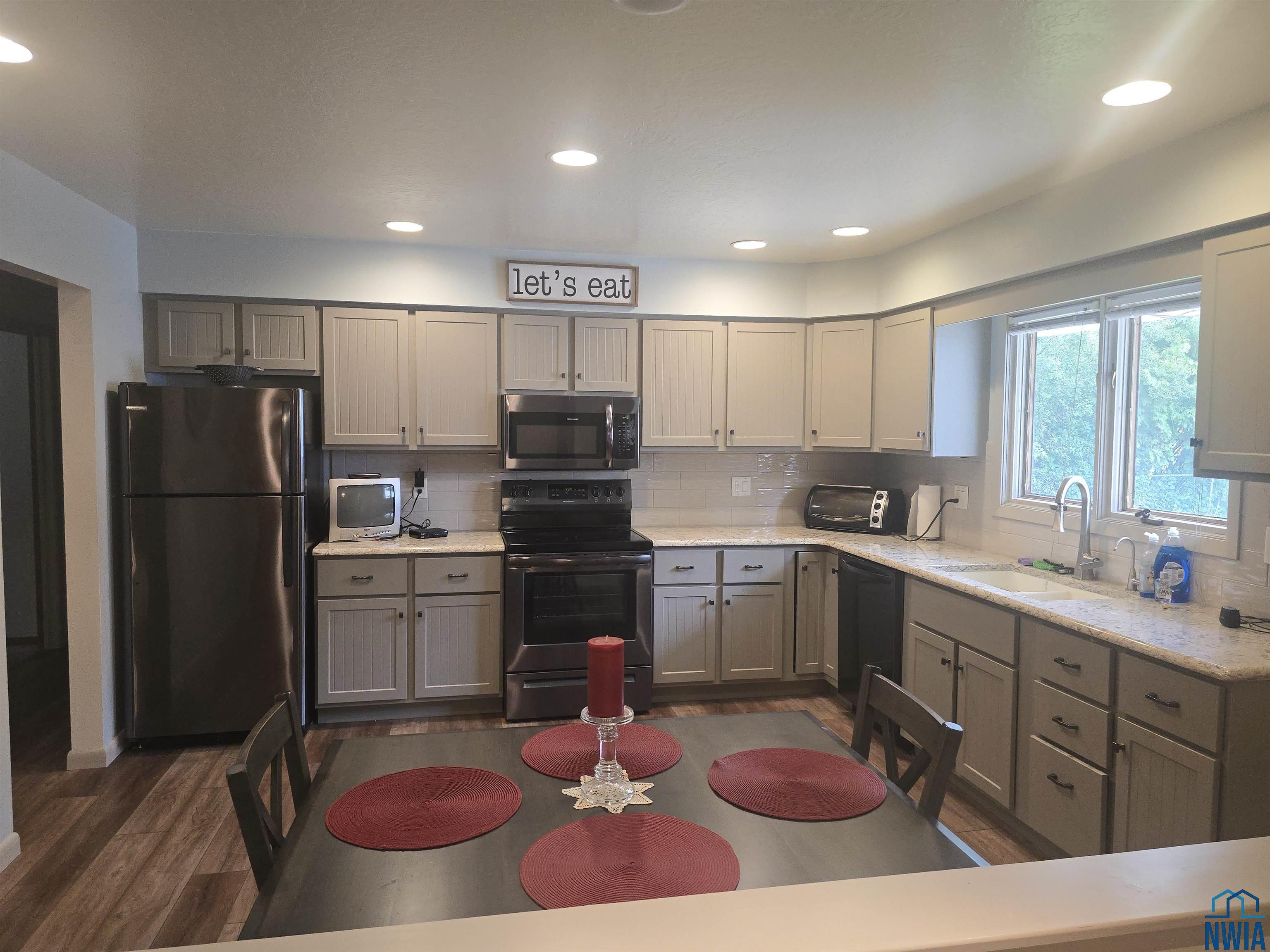 MLS #829675