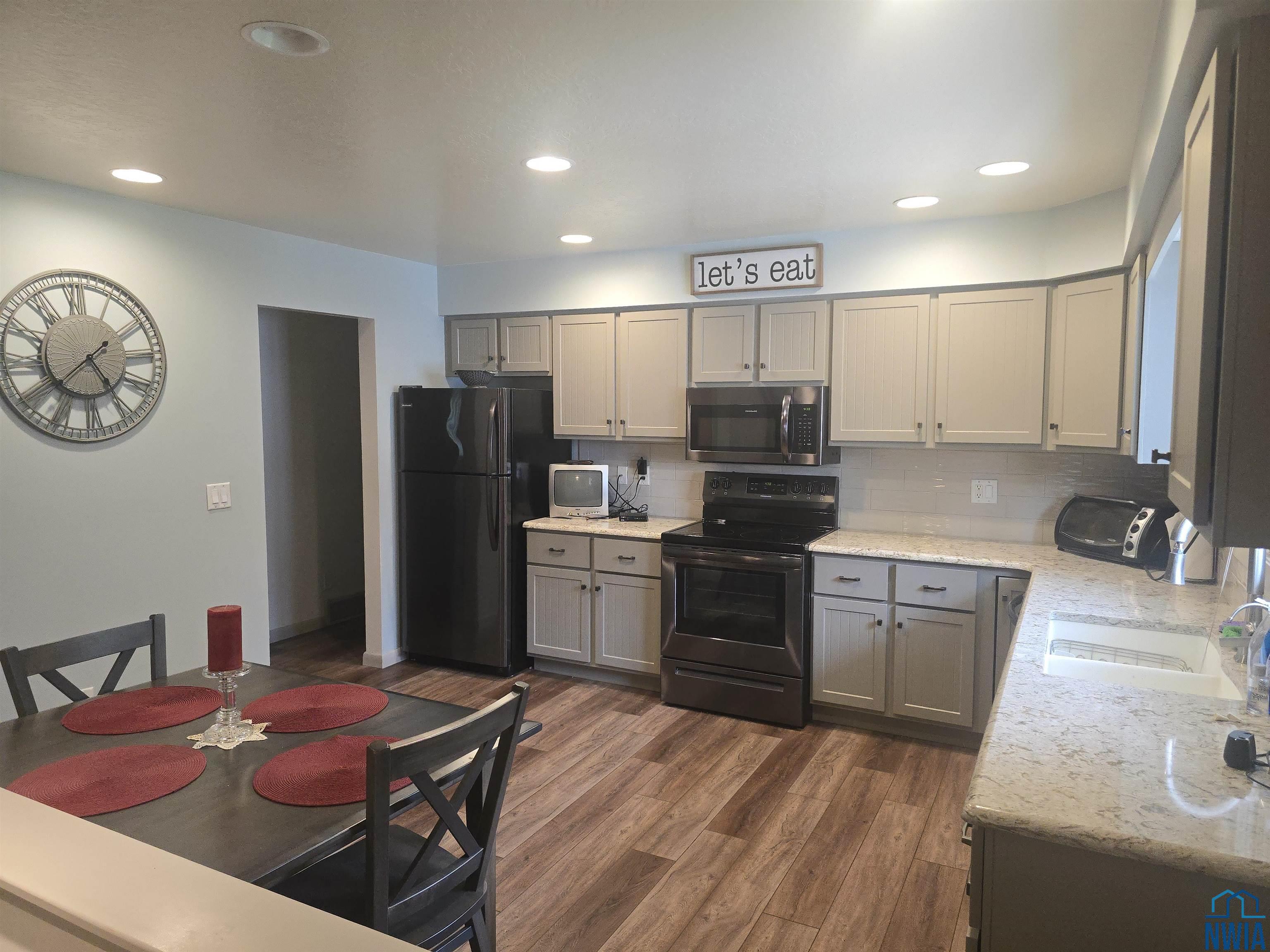 MLS #829675